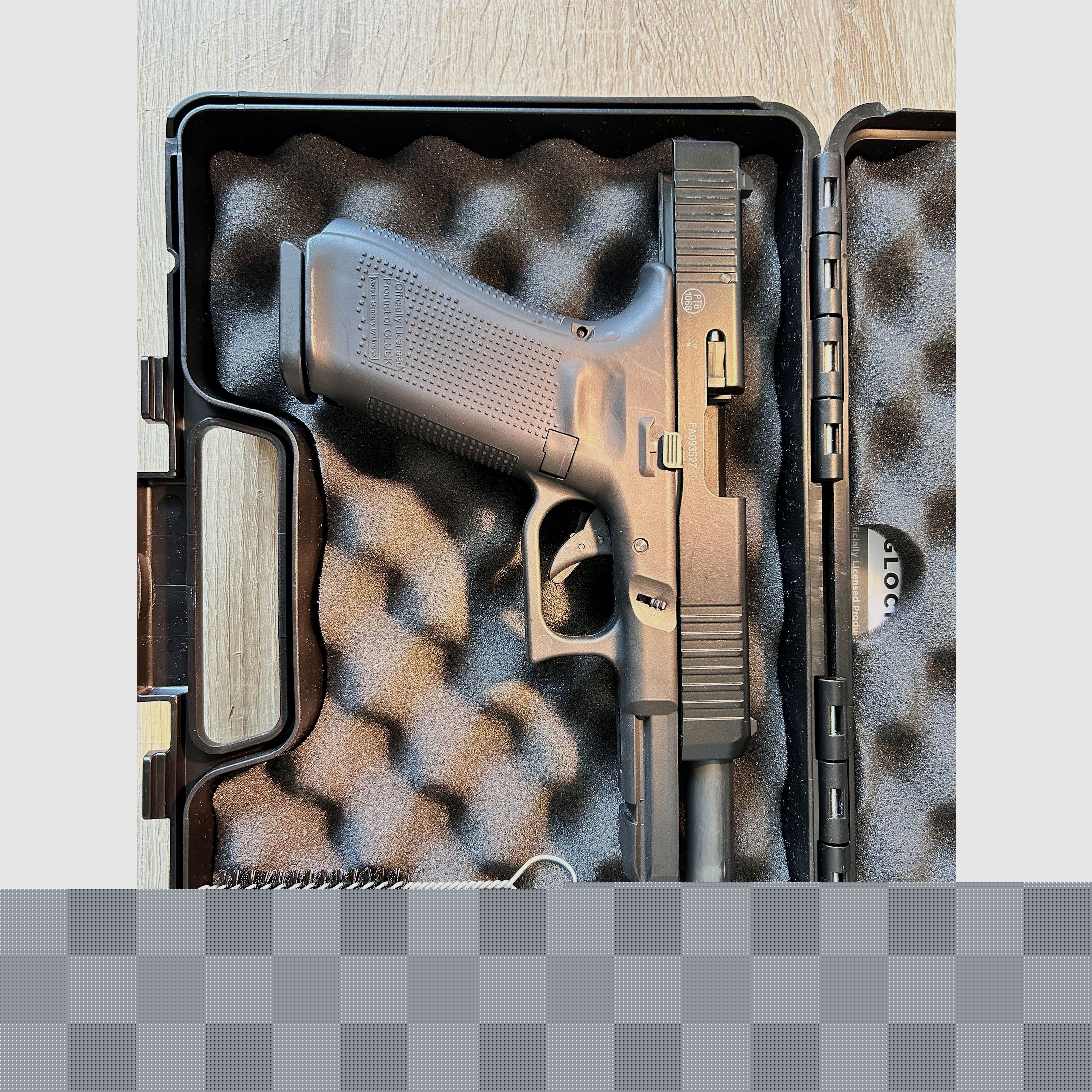 Glock 17 Gen. 5 blank firing pistol Umarex