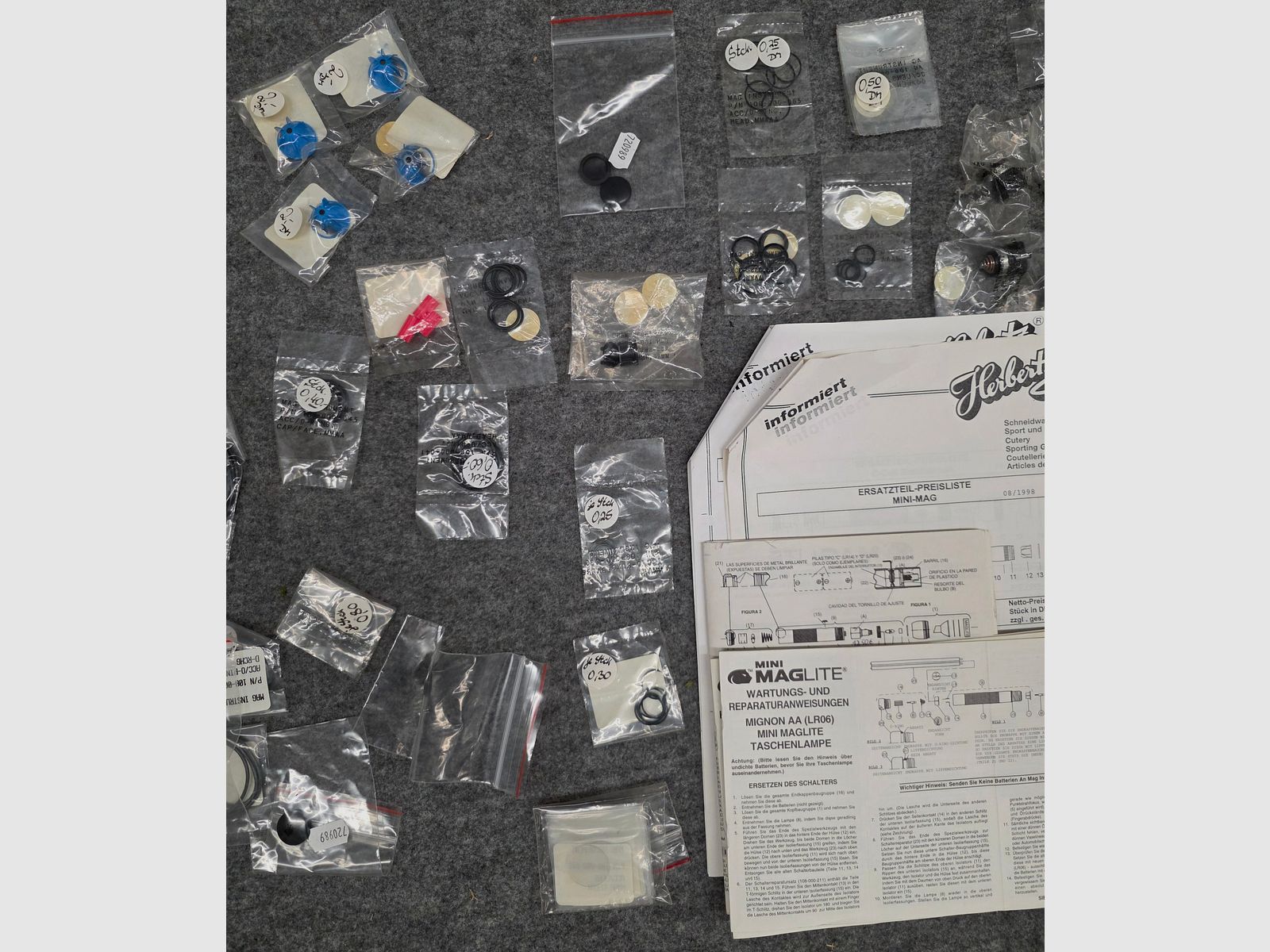 Sehr großes Konvolut Maglite Lampen Ersatzteile alles neu Mini C Zell D Zell