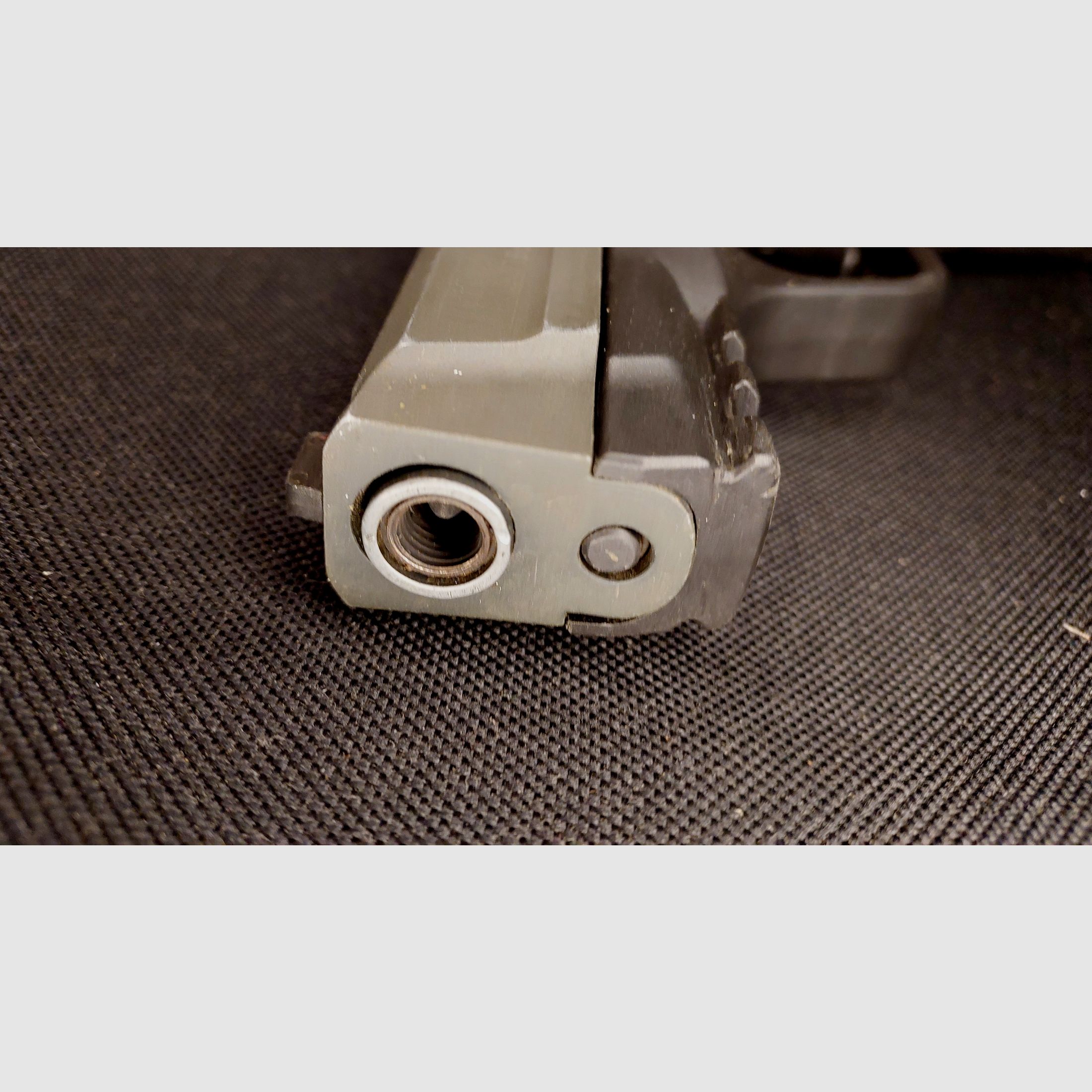 Smith & Wesson M&P 9C 9mm P.A.K. schwarz (PTB 984) mit 2 Magazinen (1 x verl.)