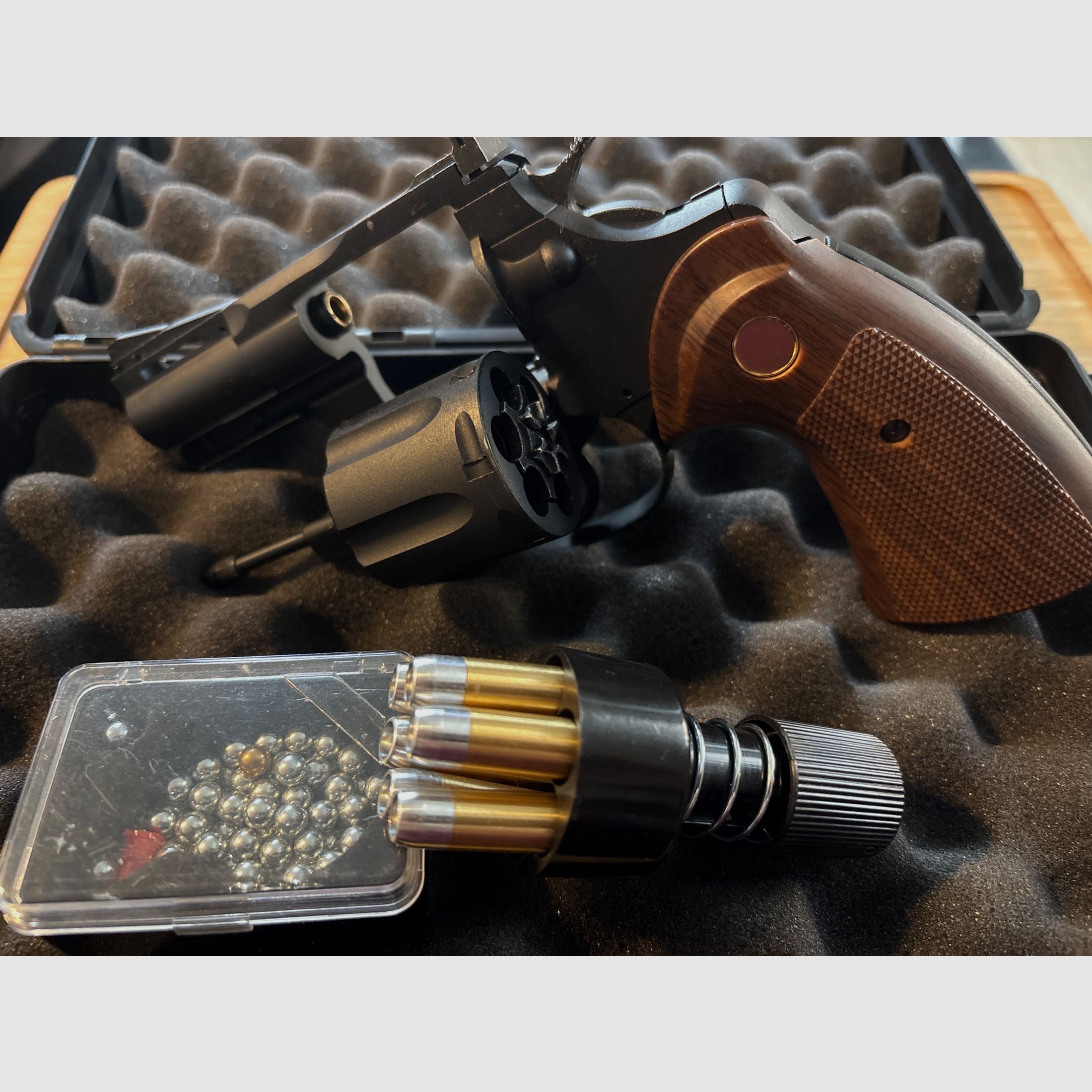 K&Z -  .357 Python - 6 mm BB - Schwarz - Revolvet, Bild 1 von 4