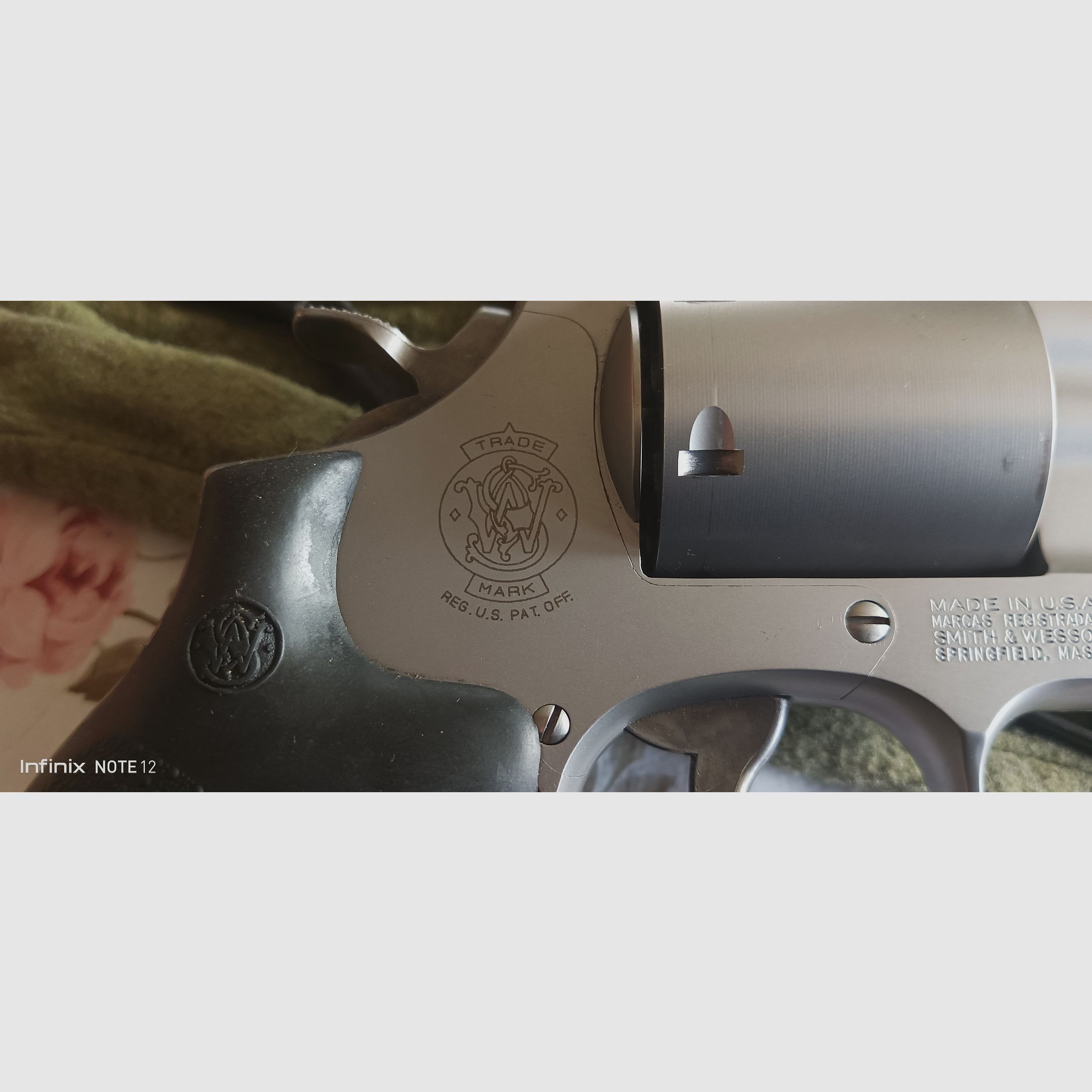 Rewolwer Smith & Wesson 6" lufa