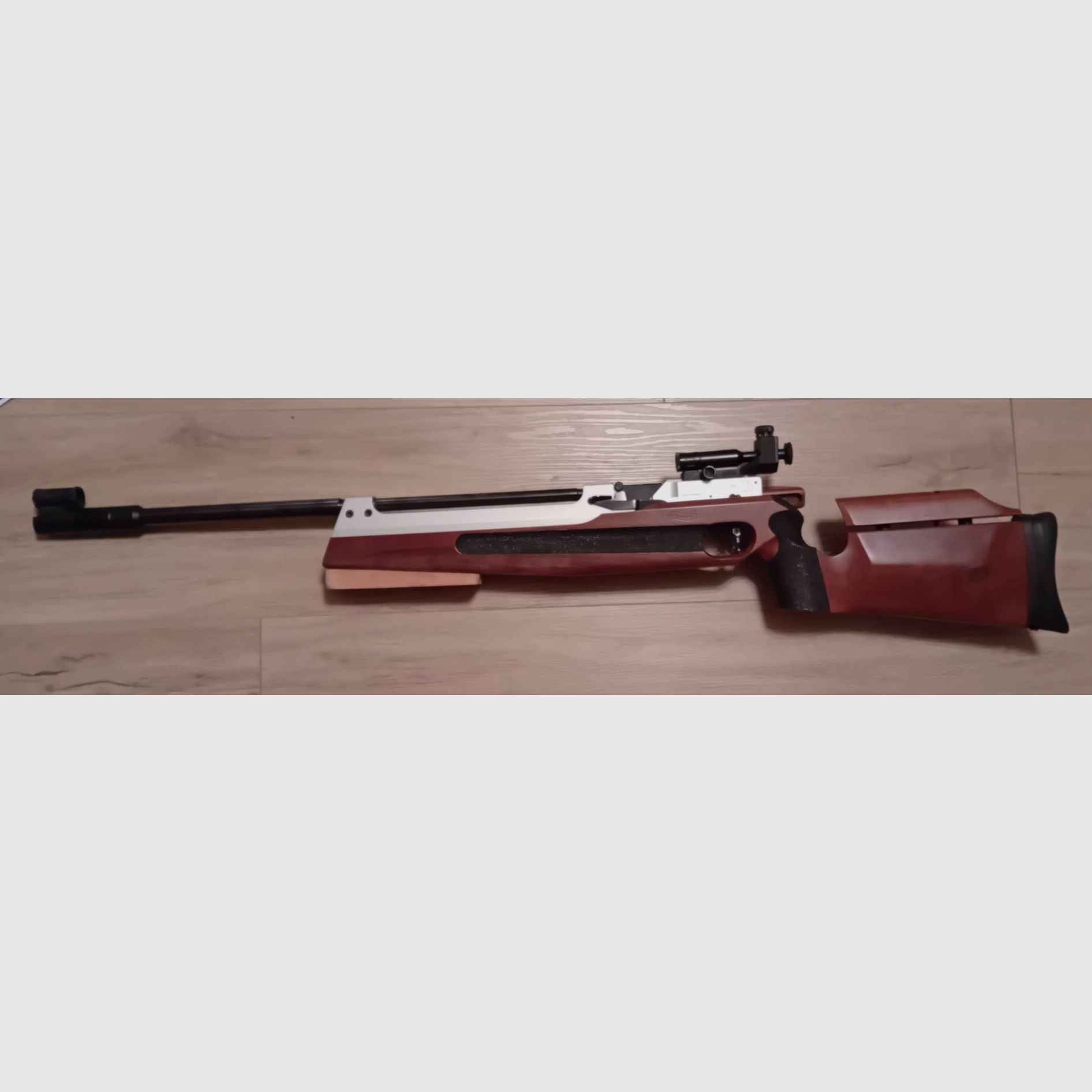 Walther LG 90   Culata derecha