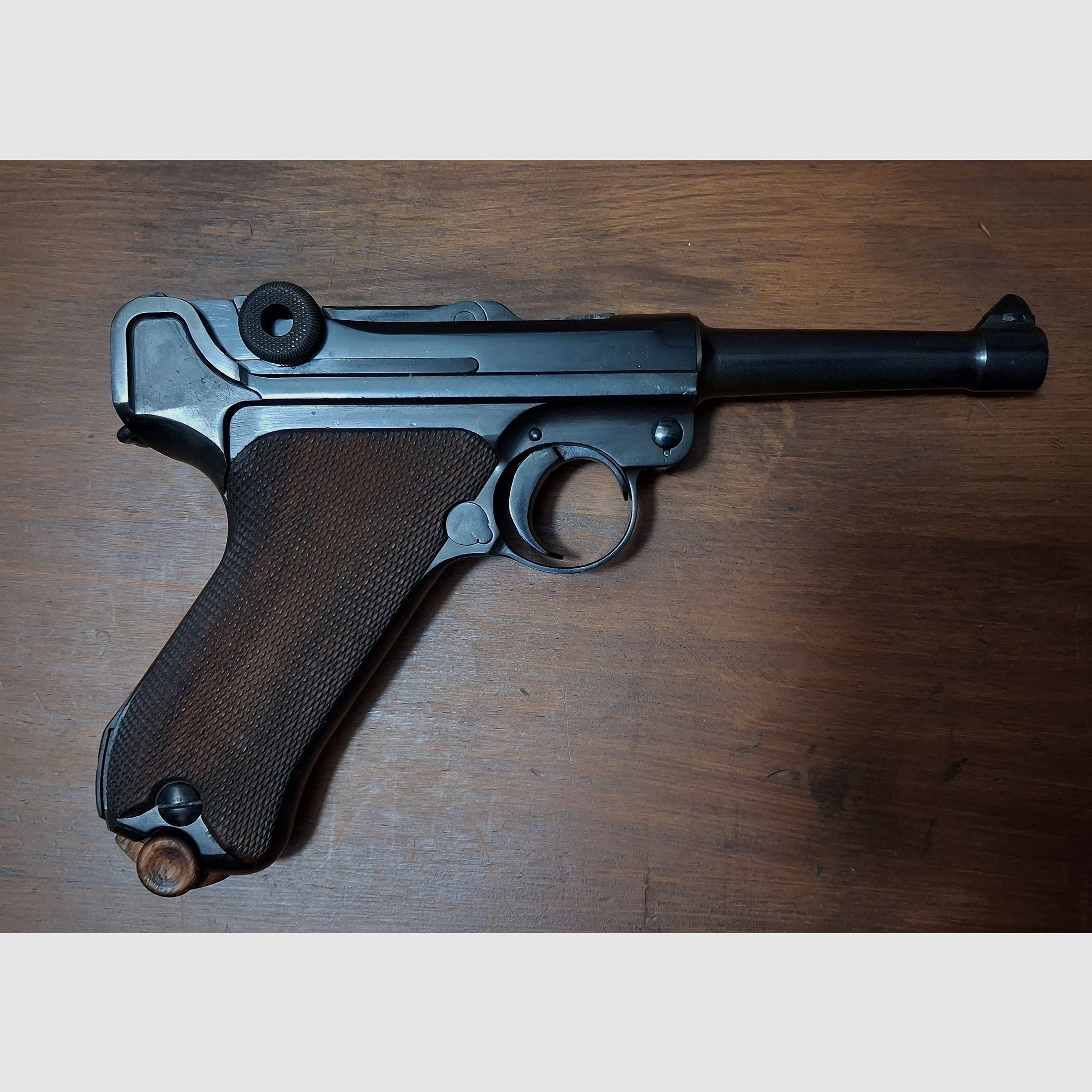 DWM P08 Luger 