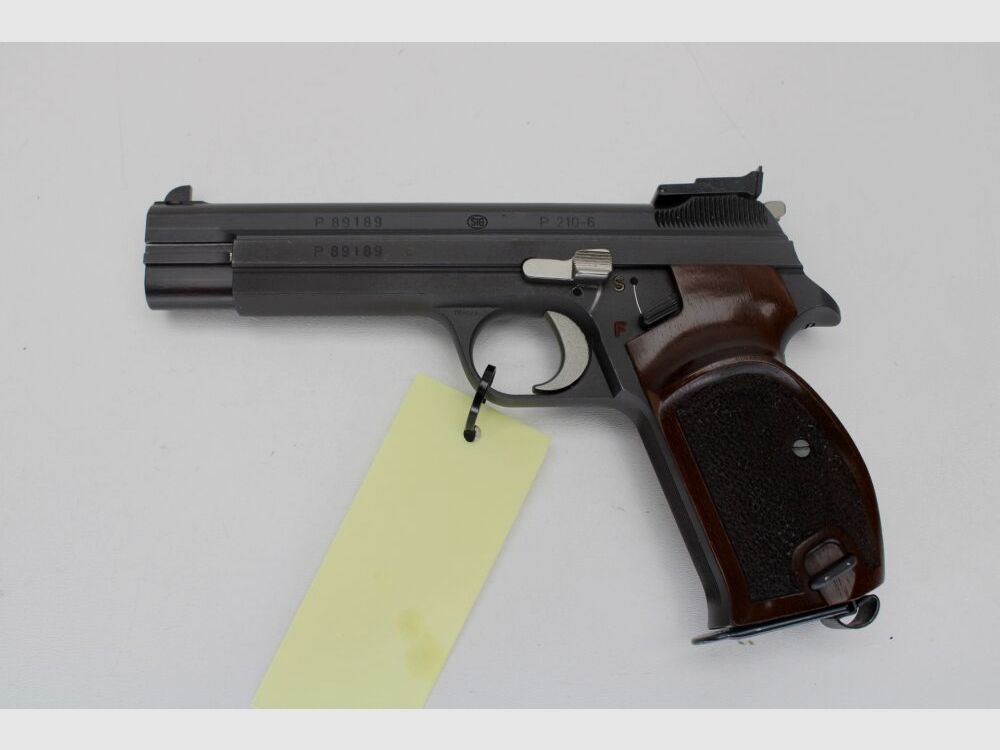 SIG P210-6 pistool met 2 magazijnen, 2 grepen en originele doos 9mm Luger