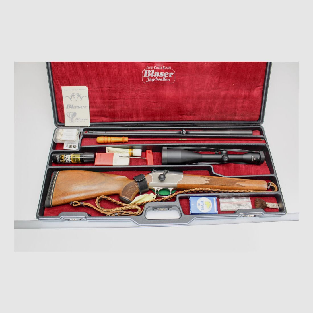 Repetitiegeweer Blaser R93 Kal. .338 Win Mag met Zeiss Diatal ZM 8x56MC .338WinMag, afbeelding 1 van 11