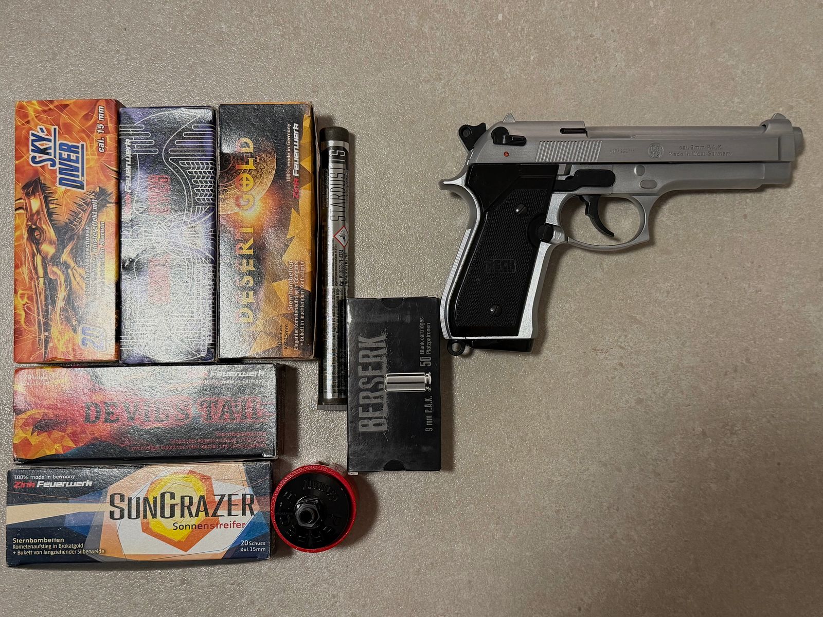 Pistola a gas di segnalazione Reck Miami 92F Steel Finish 9mm con set completo