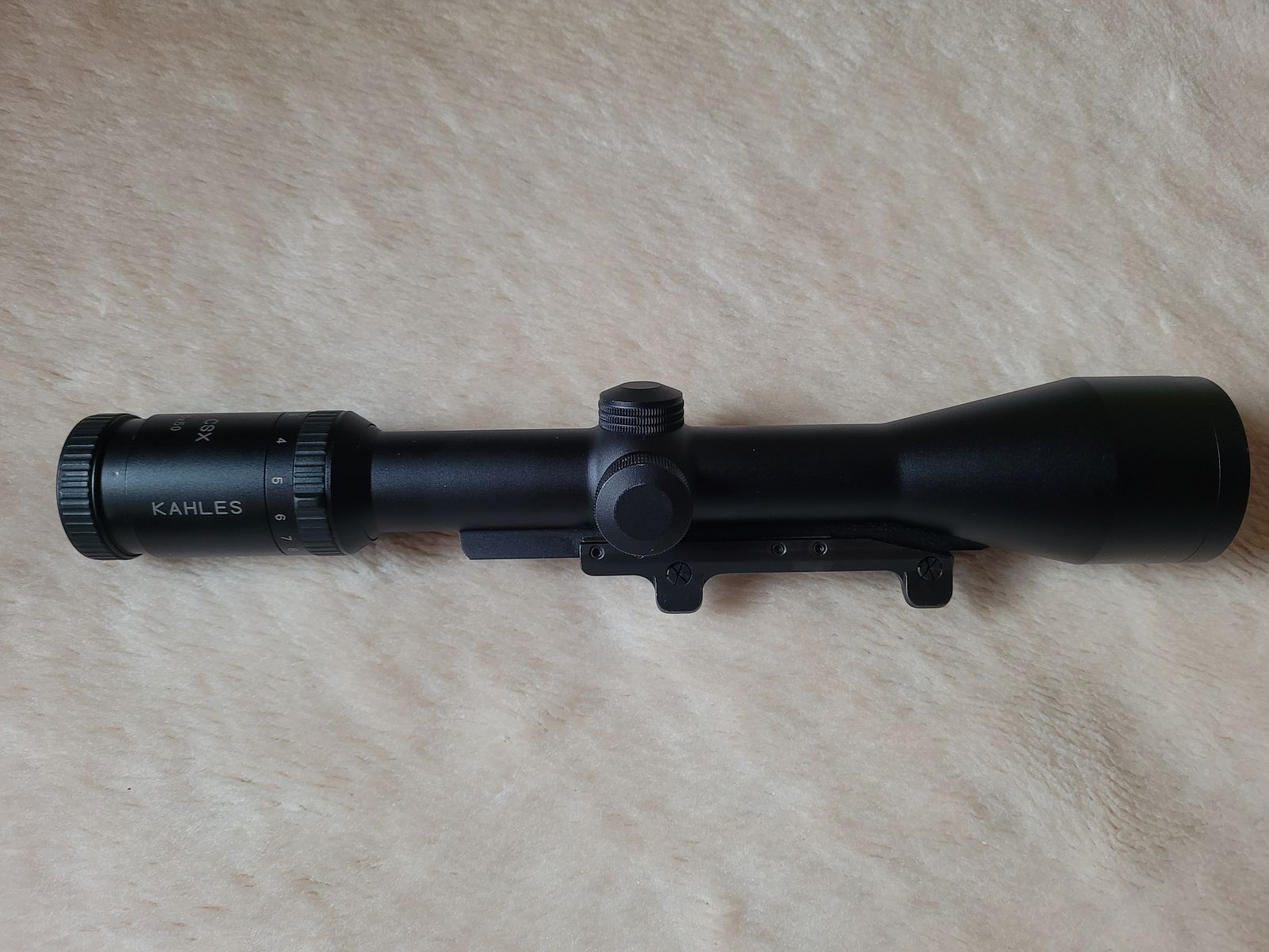 Kahles Helia CSX 2,5-10x50, Absehen 4 mit Leuchtpunkt und Blaser Sattelmontoge