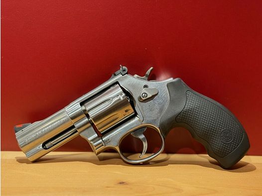 Smith&Wesson Model 686 Plus 3 Inch 7 Schots