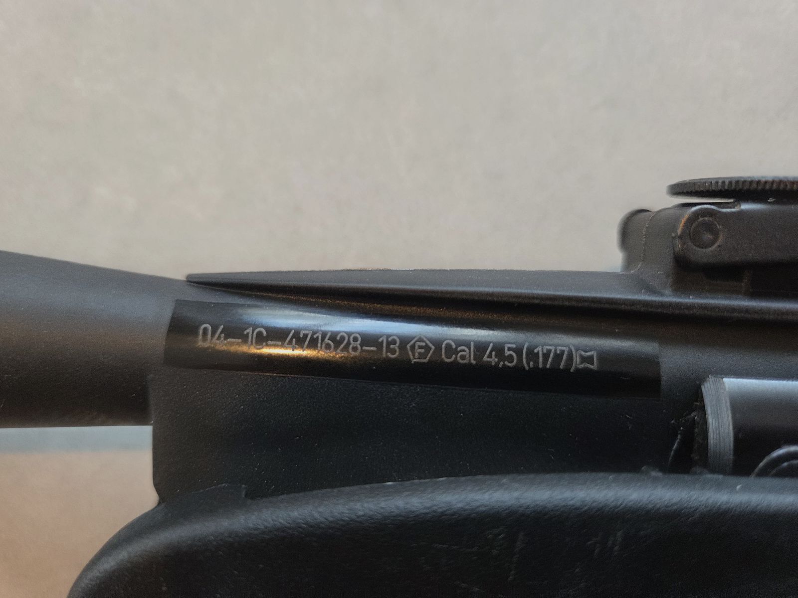 Karabinek pneumatyczny Gamo Whisper Fusion 4,5 mm Zestaw inkl. Stoeger 3-9x40 AO + torba