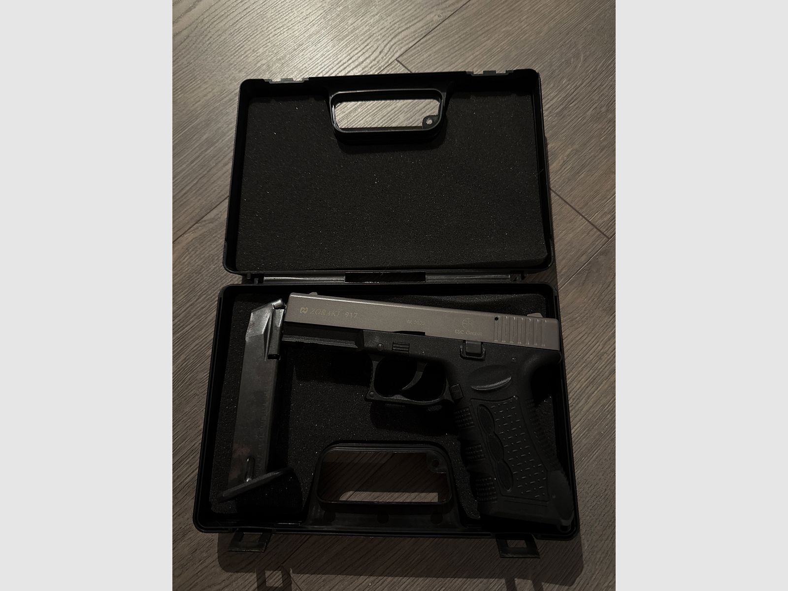 Zoraki 917 Titan incl. magazine - hardly shot