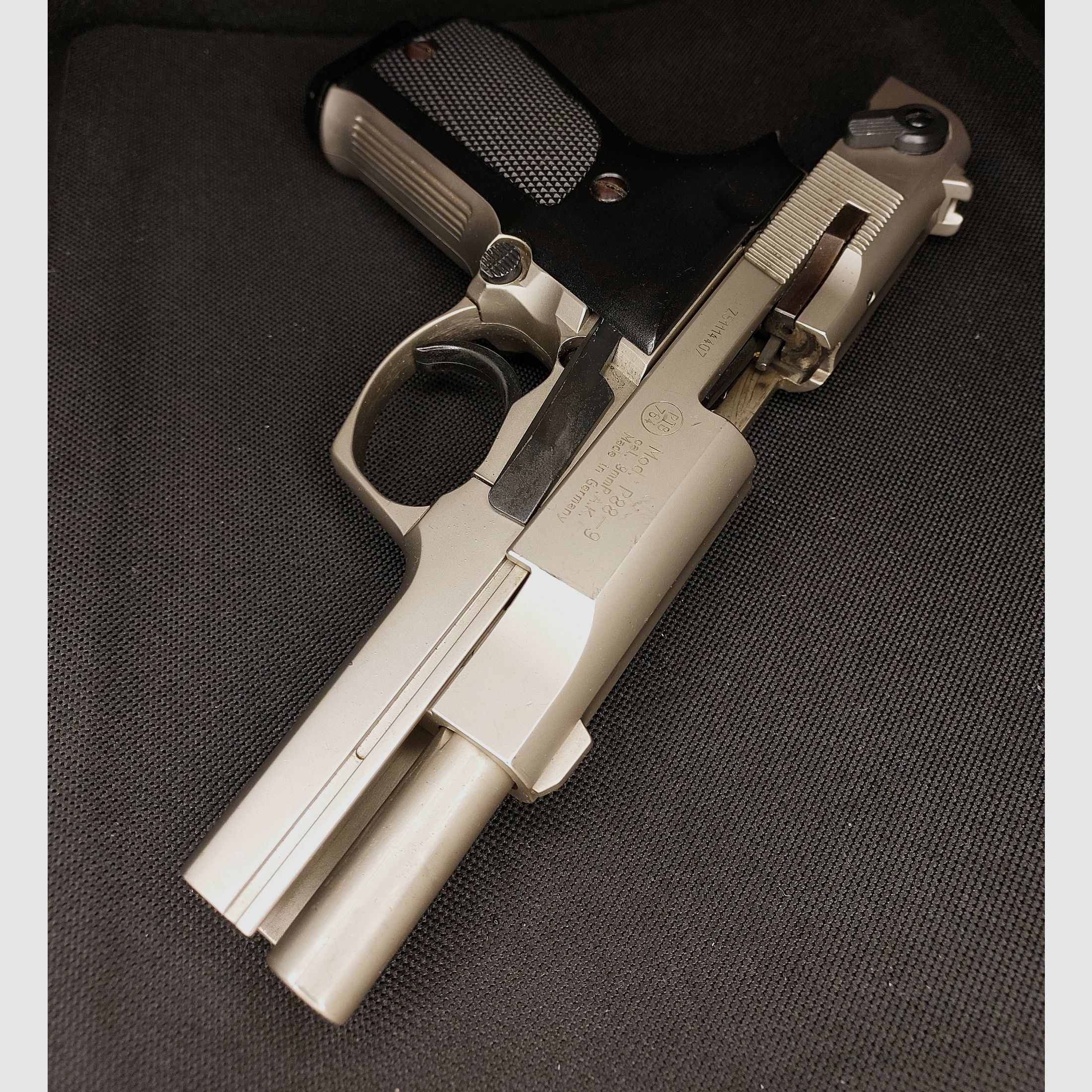 Walther P88-9 (P 88 Compact) pistola a salve 9mm P.A.K. nichelata (PTB 764) 3 magazine
