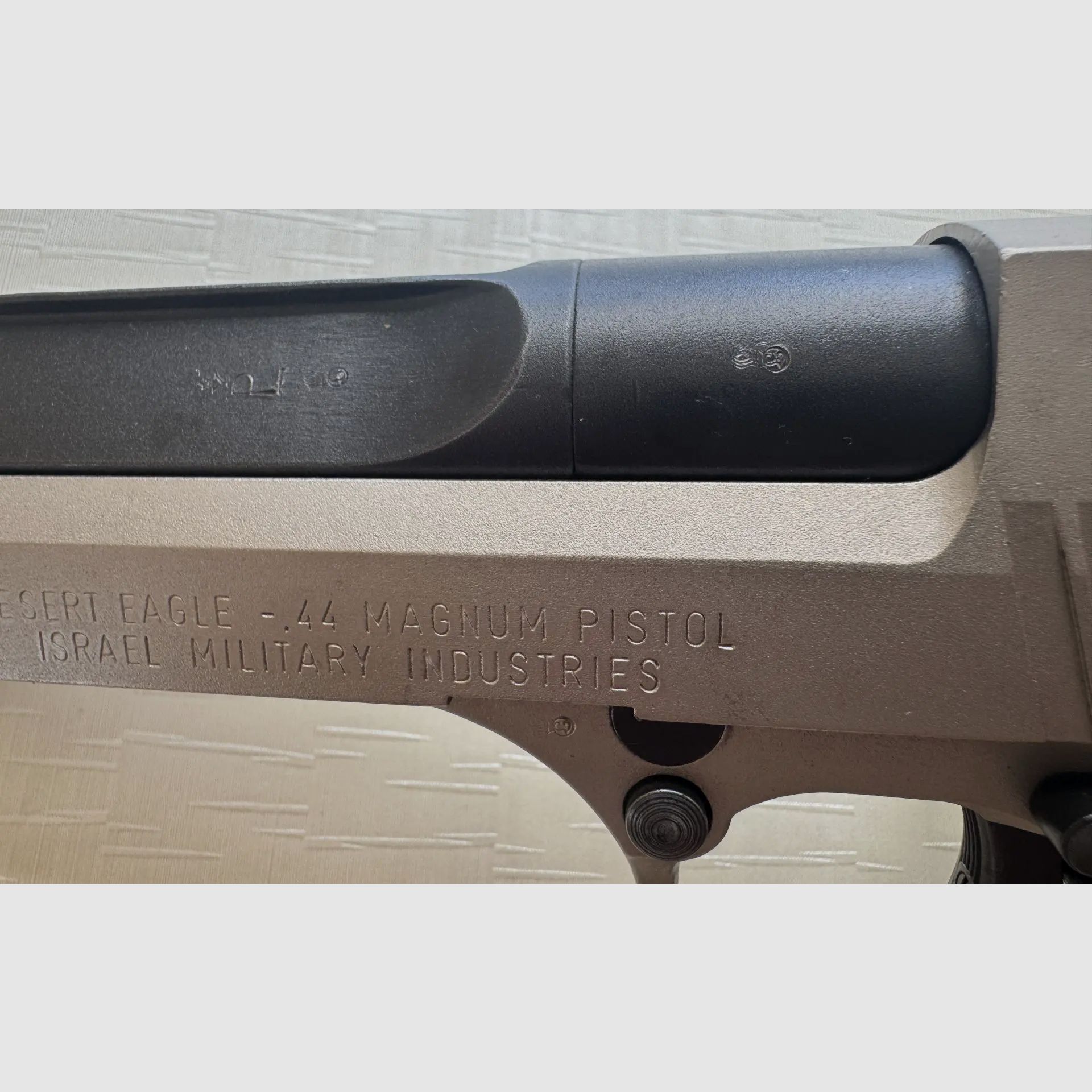 IMI Desert Eagle Kaliber .44 Magnum – Vernickelte Ausführung mit Abzugstuning