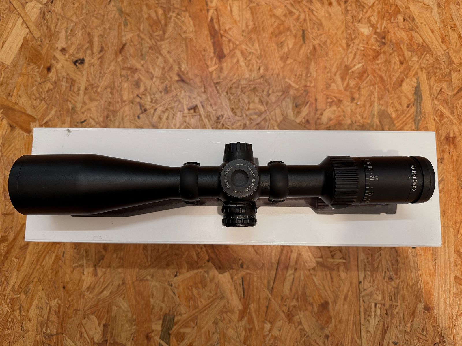 ZEISS Conquest V4 6-24x50 completo con montaggio a sella Blaser