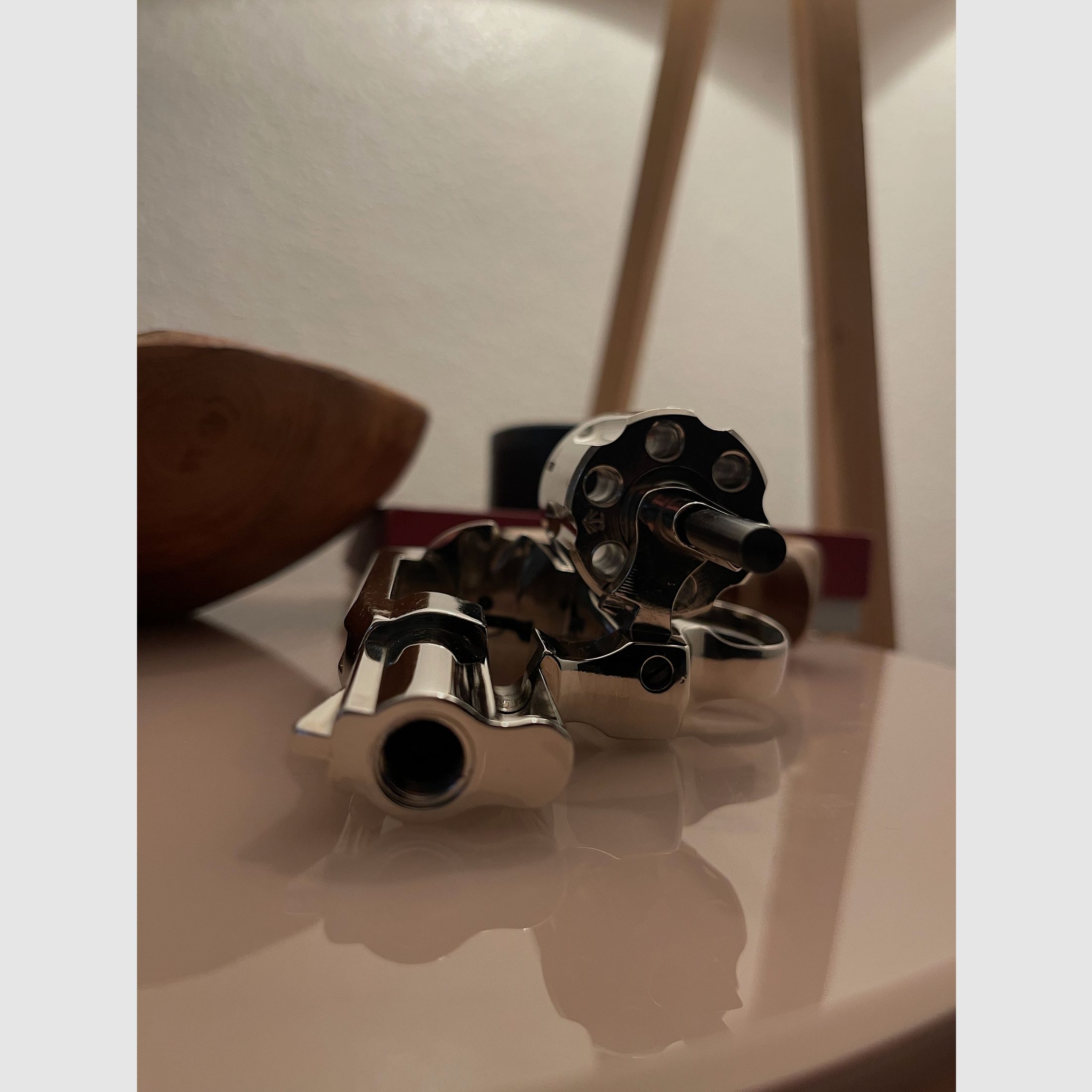 Pistolet d'alarme Mercury M1 9mm chromé avec poignée en bois, emballage d'origine