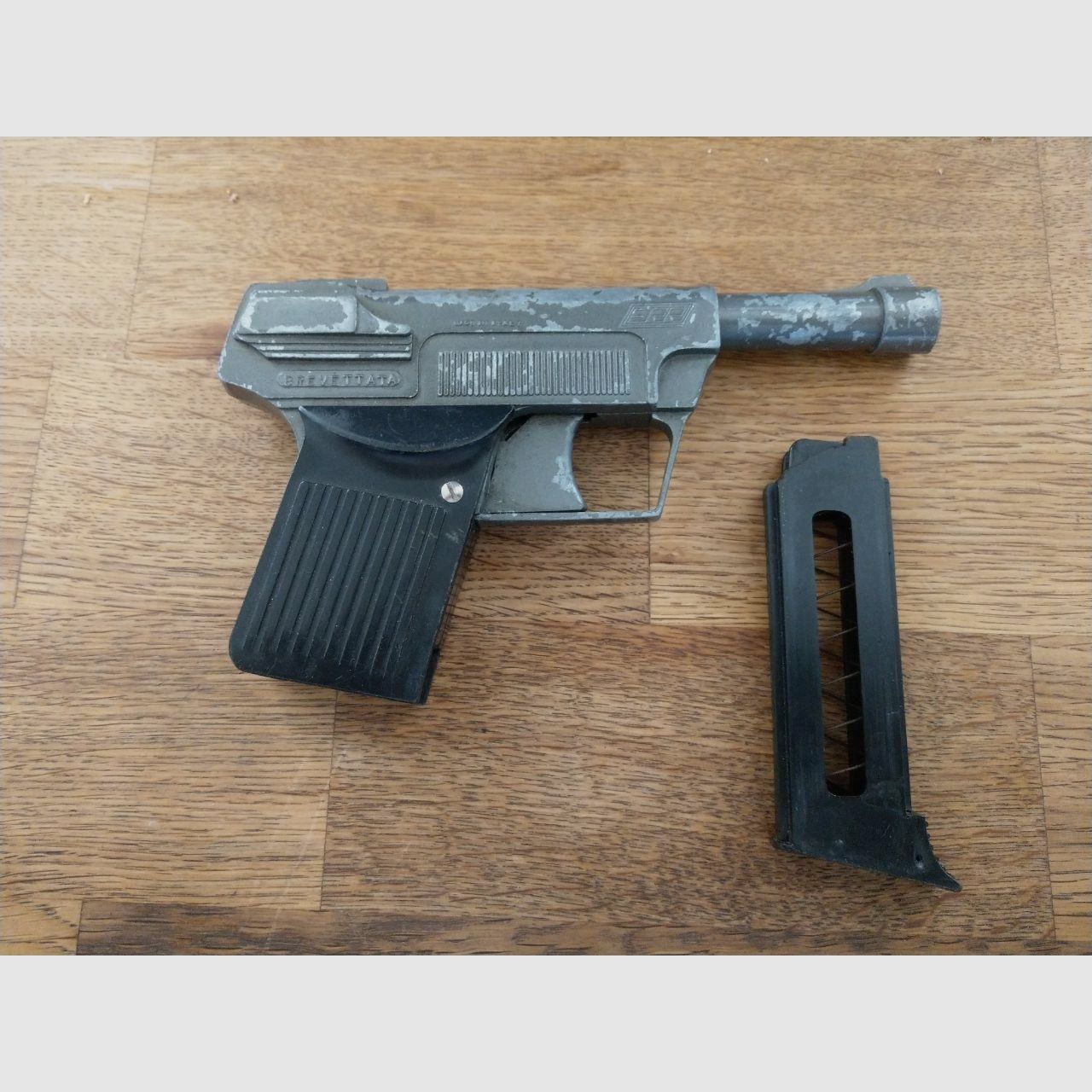 Pistolet ZETA 38 dla kolekcjonerów