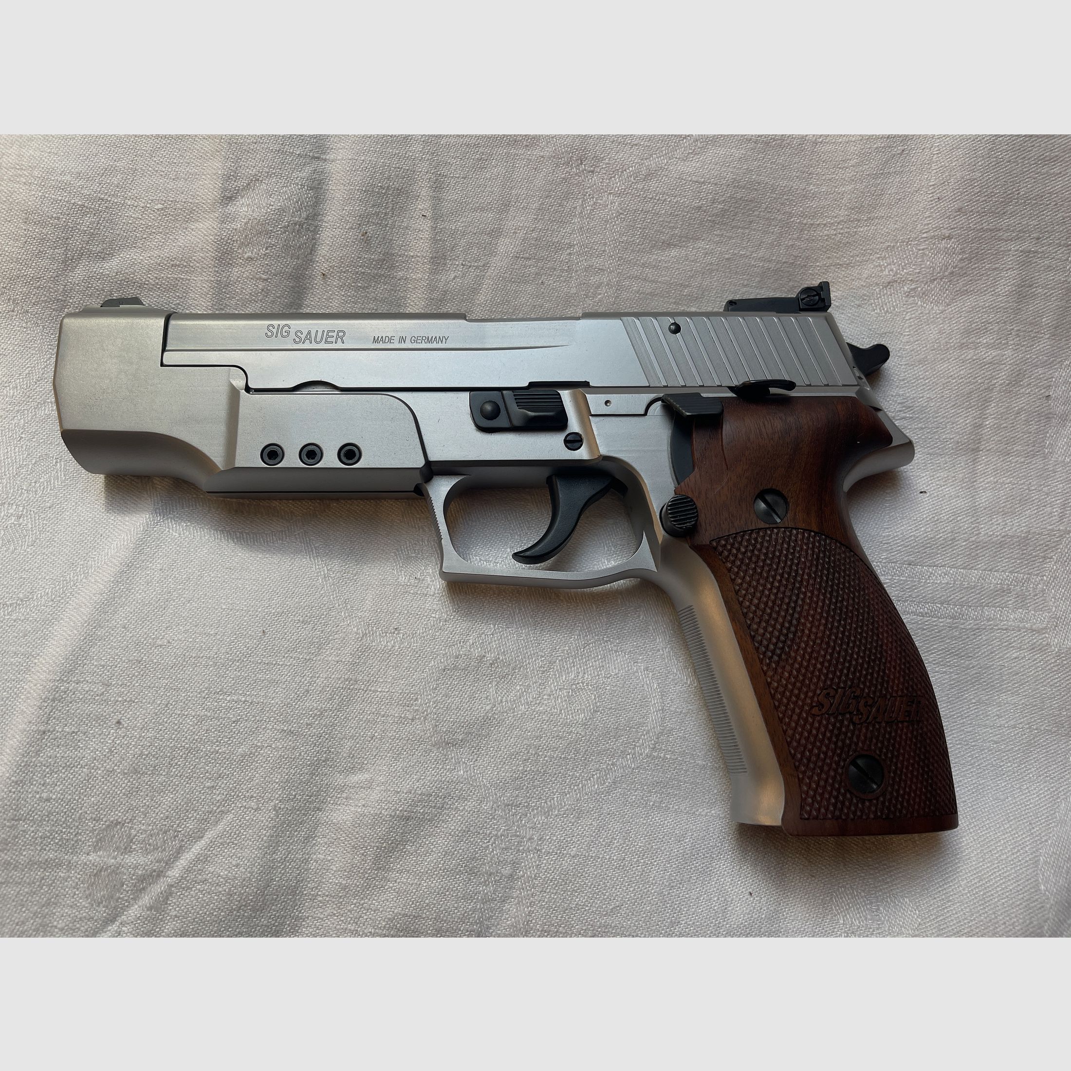SIG SAUER P 226 S