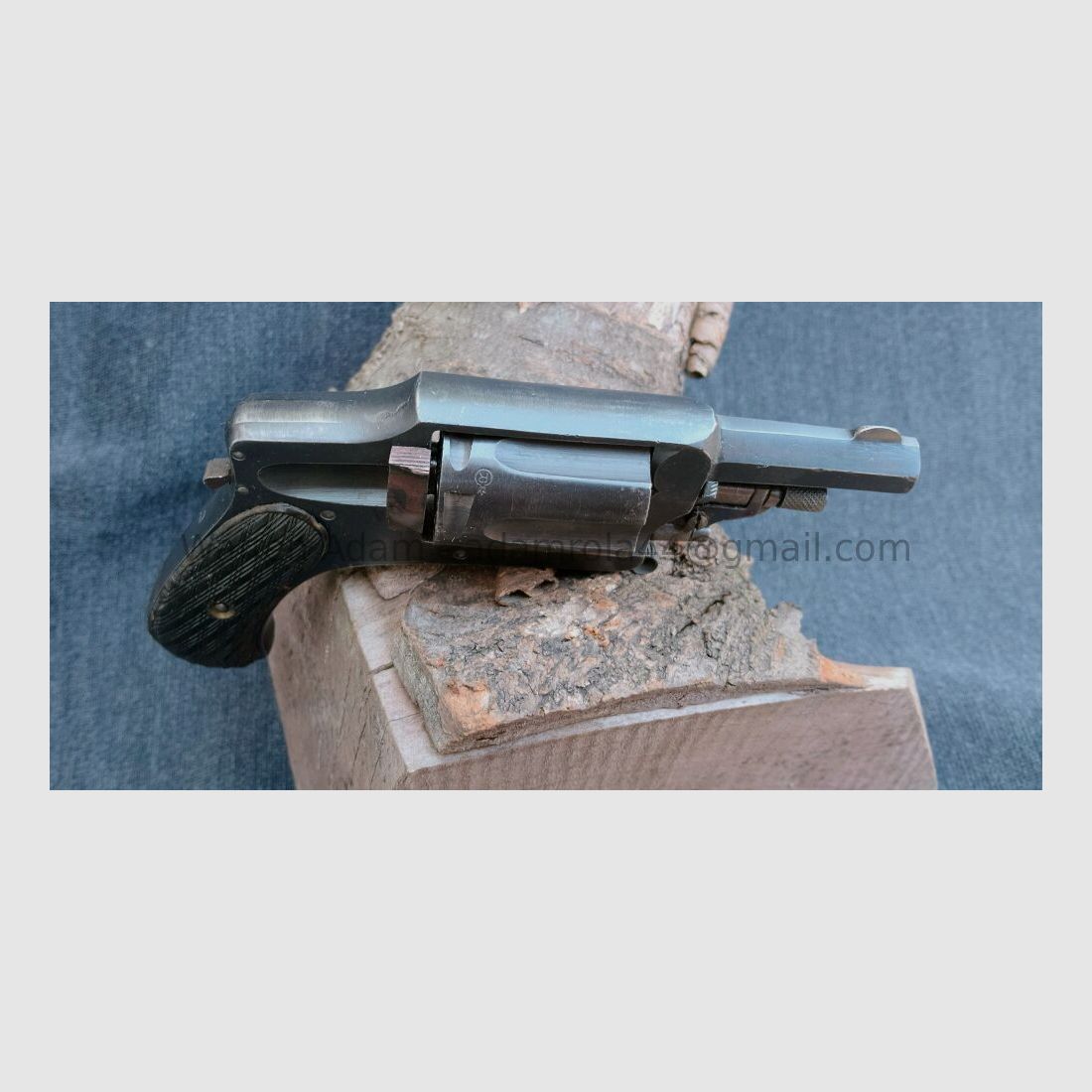 Venus Praca Bez Młotka - Rewolwer