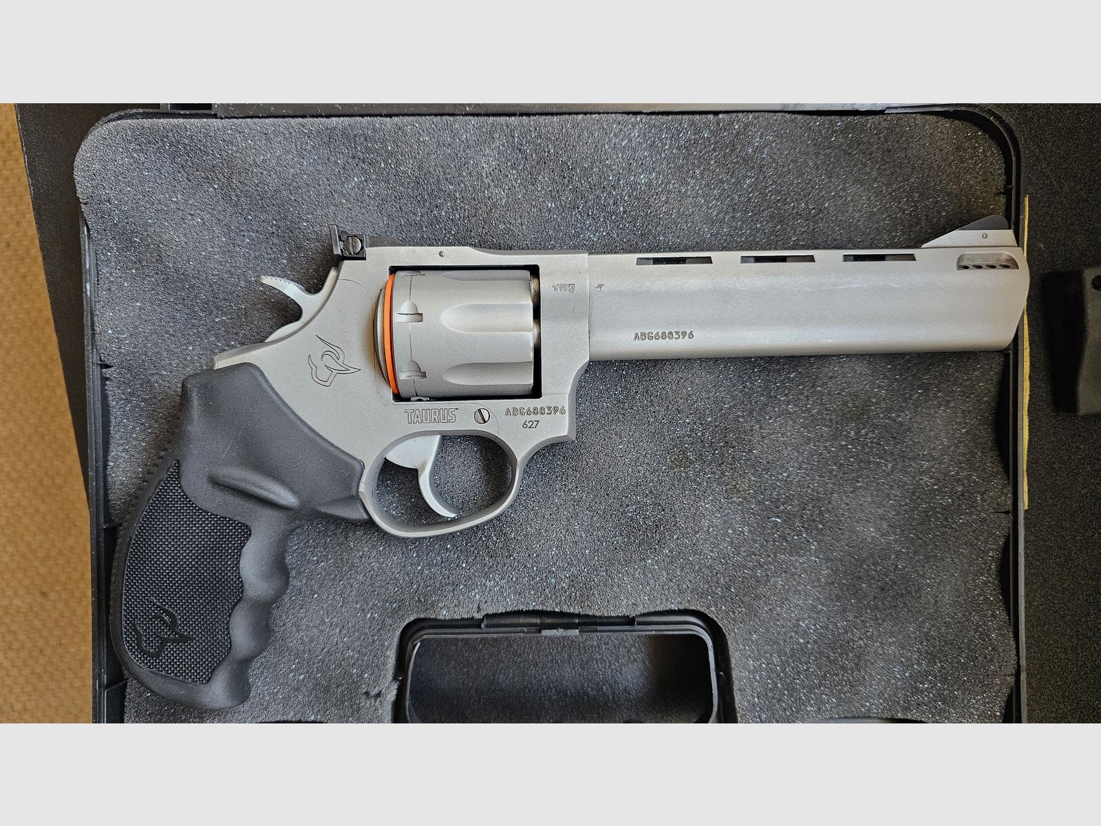 Taurus 627 STS Matt 6 Zoll 357 Mag + Kompensator