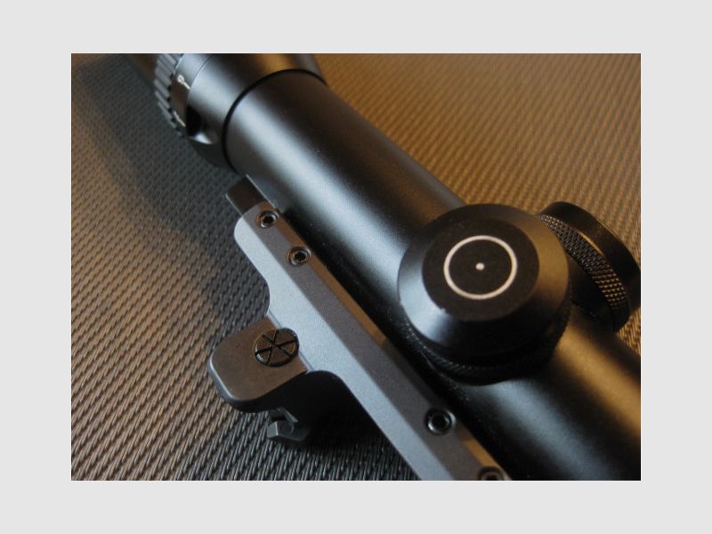 TOP-Klassiker !!  "DAS"  Schmidt & Bender 2,5-10x56 mit Absehen-4 sowie Schiene und original Blaser-Sattelmontage im BESTZUSTAND ! Kein ZEISS-Swarovski-LEICA-Mauser-Sauer