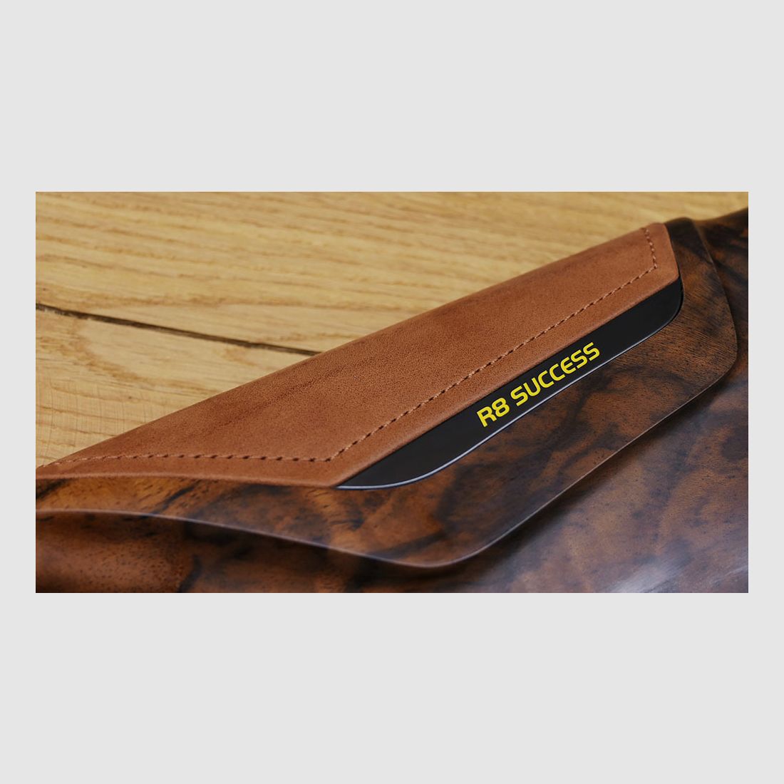 Blaser R8 Success Schäftung / Holzklasse 7 / Chesterfield Leder / ATEMBERAUBEND SCHÖN