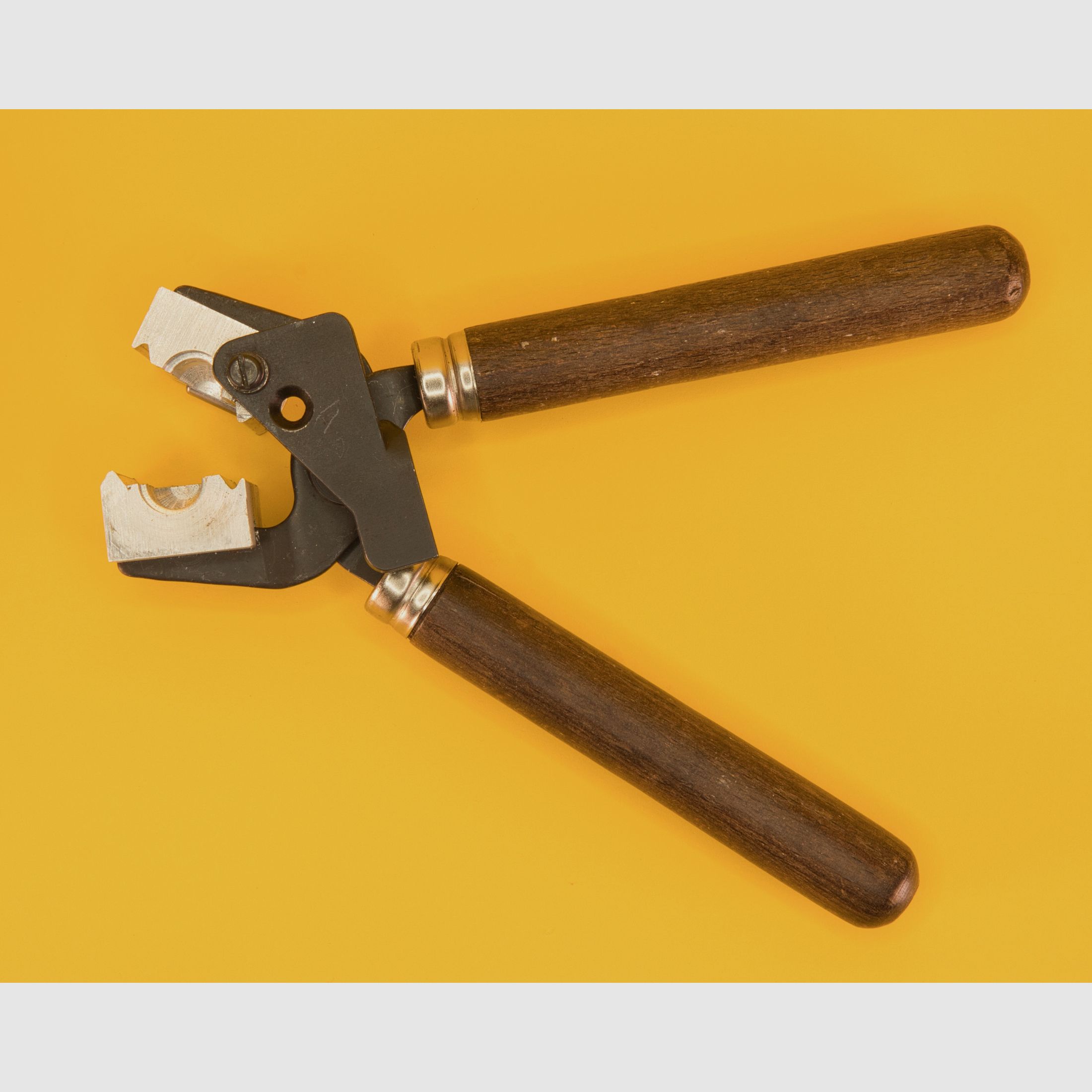 Mold with handles in caliber .50