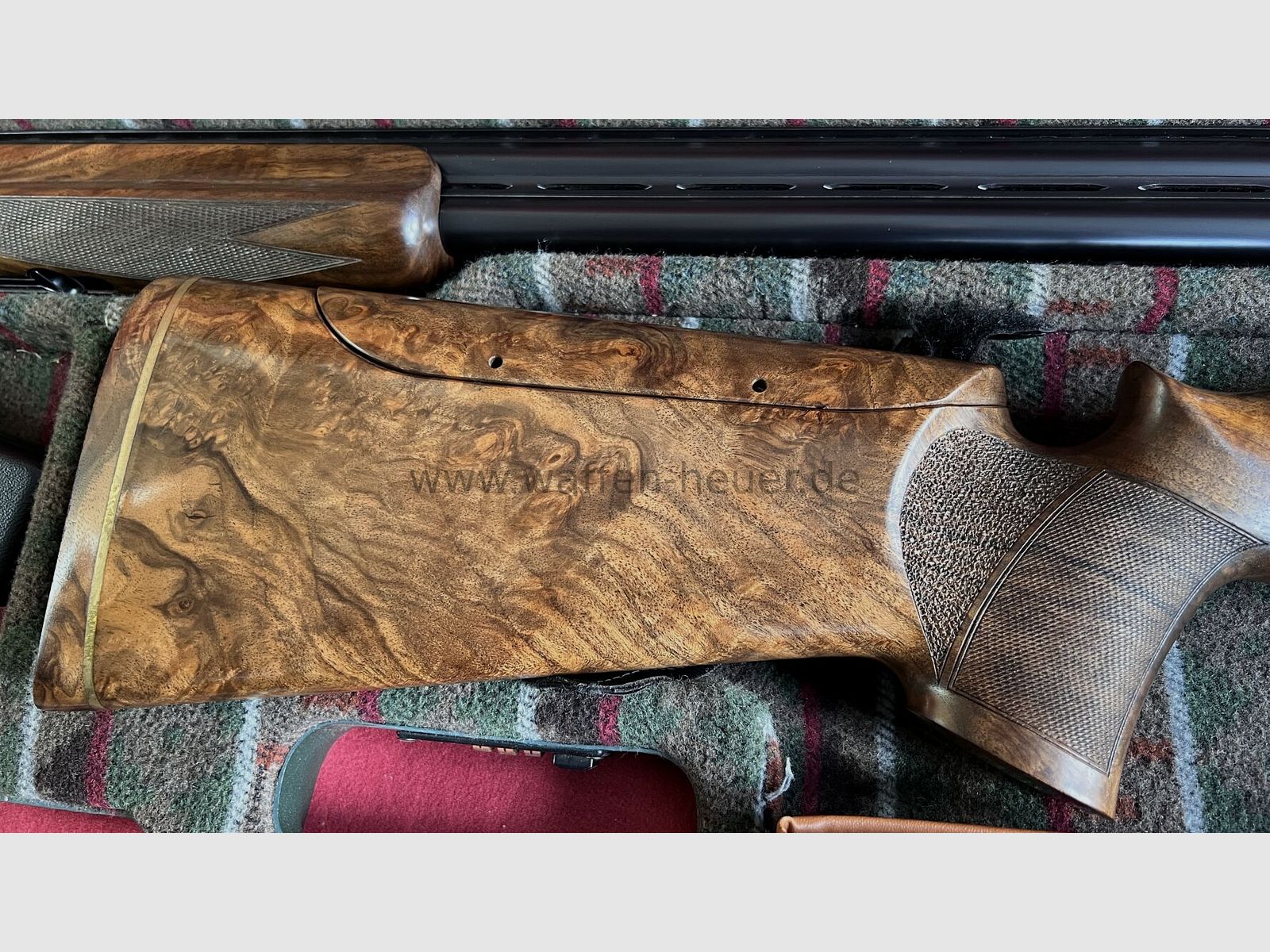 Perazzi	 MX8, Holzklasse 12