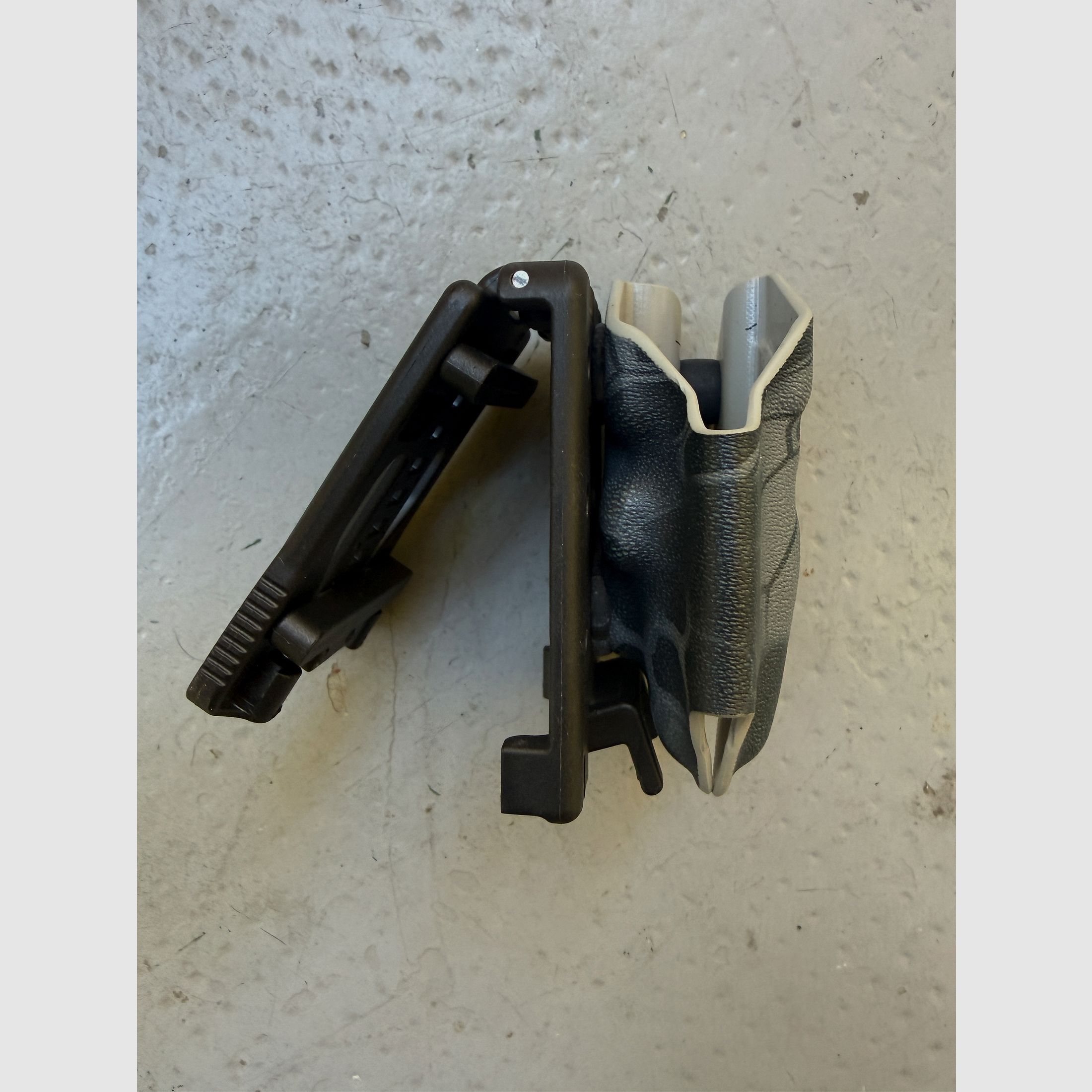 Black Trident Pistolen Single Mag Carrier voor CZ Shadow 2