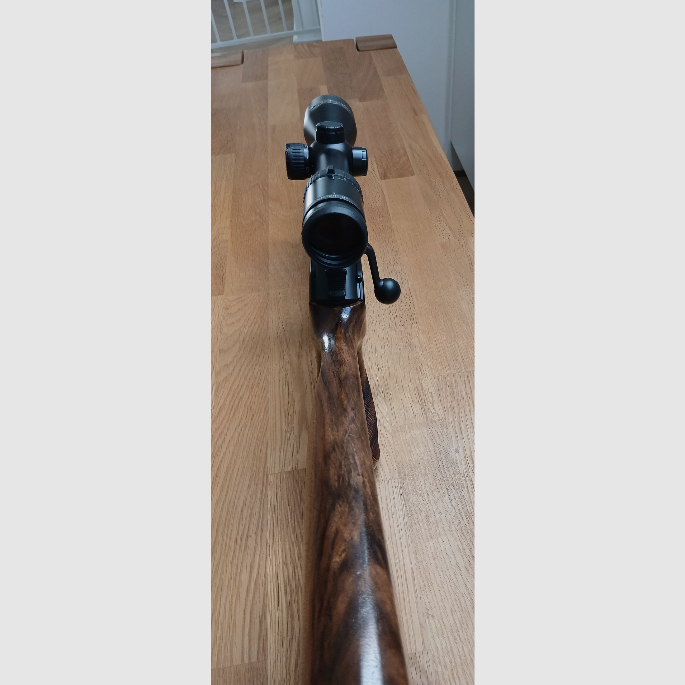 Blaser R8 Success wood, image 3 of 9