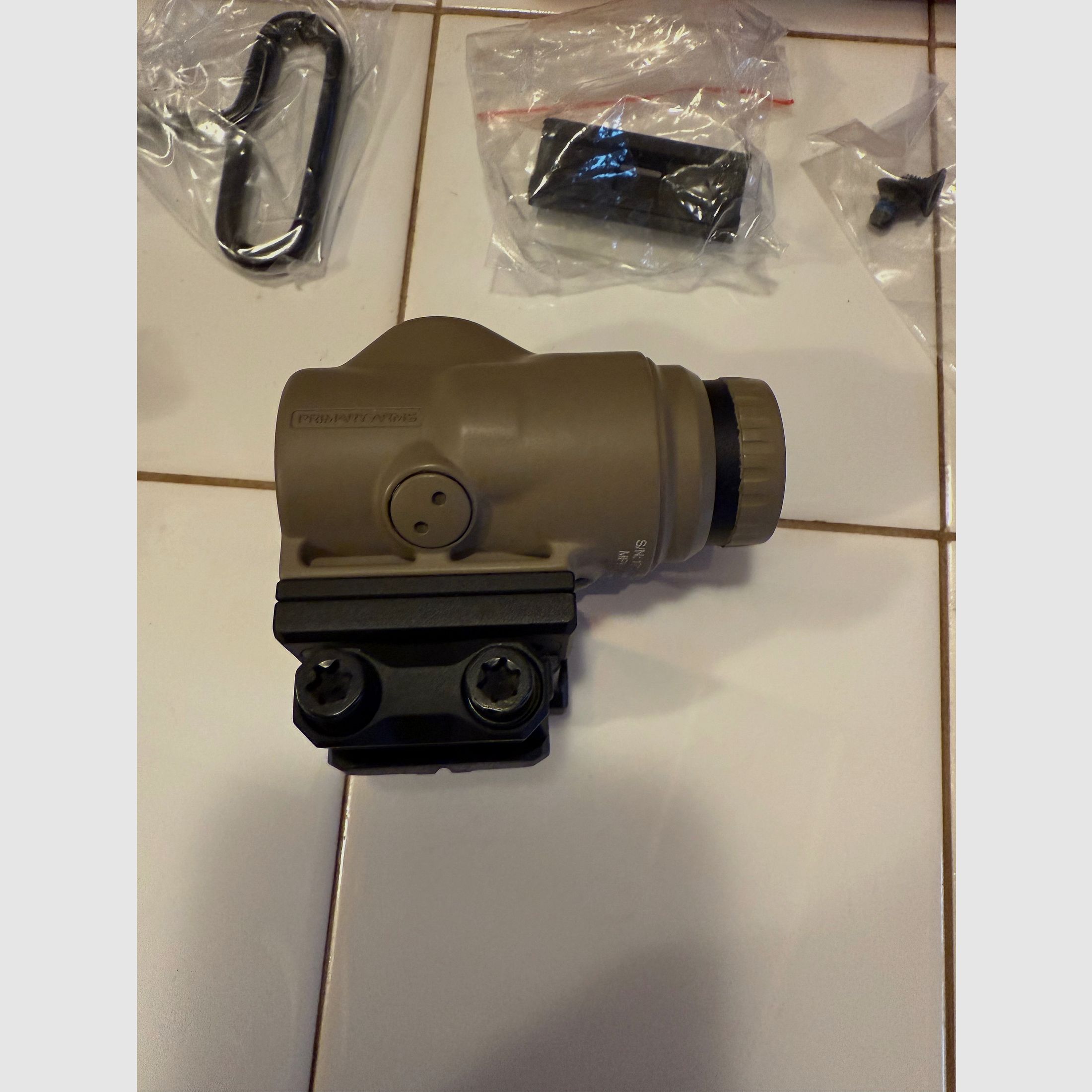 Primary Arms SLx 3x Micro Magnifier FDE con montaggio Flip to sight FTSM - Ottime condizioni