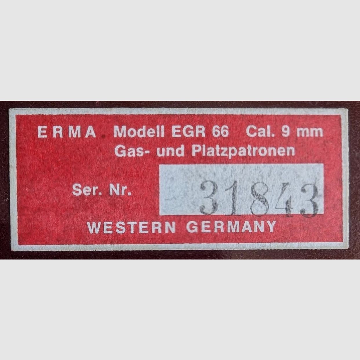 ERMA EGR 66 inkl. Abschußbecher und Erma Anstecknadel, Kaliber 9mm Gas- und Platzpatronen
