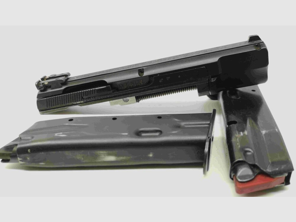 ZBROJOVKA BRNO 75 B mit Wechselsystem "Kadet" in .22lr.