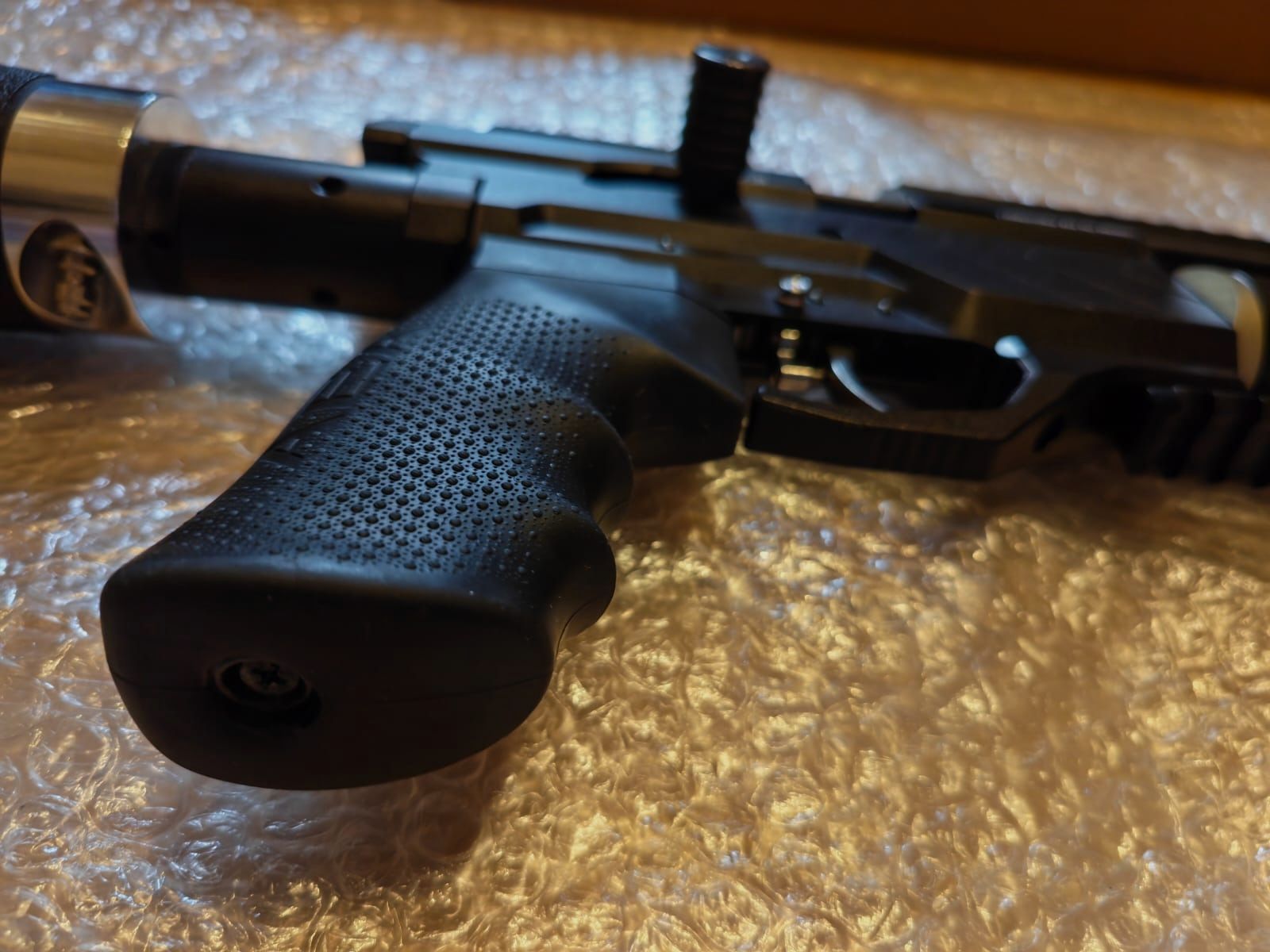GoGun AEA Megalodon F-Serie 7,5 Joule | Kaliber .50 Luft / PCP karabin | z JADS podwójnym zbiornikiem | 2x 12 nabojowe magazynki aluminiowe | + wkładki stabilizujące do chwytu | z akcesoriami i fakturą