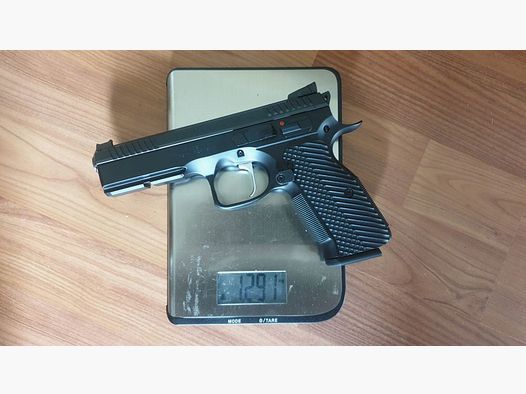 -CZ- Shadow 2 action unique seulement 1291g