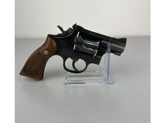 Smith & Wesson	 Model 15-4 -  2"