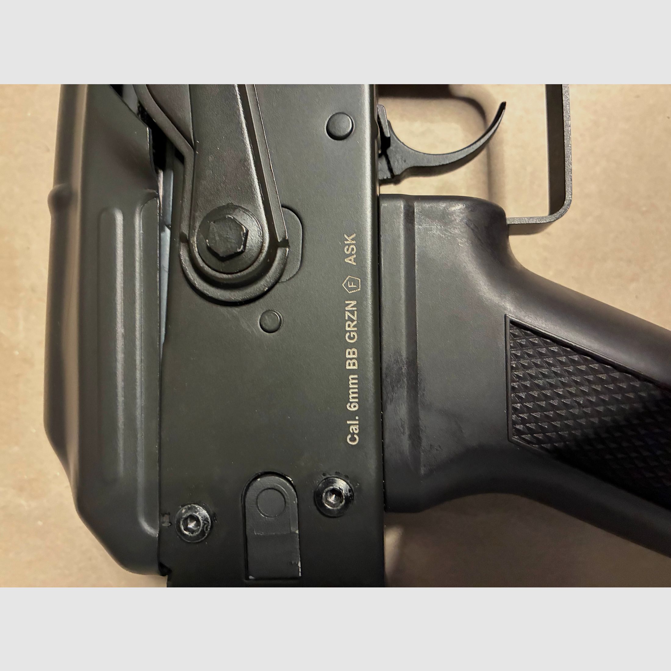 APS AKS74U Airsoft S-AEG 1,4J – OVP + 3 Mid-Caps + Extras