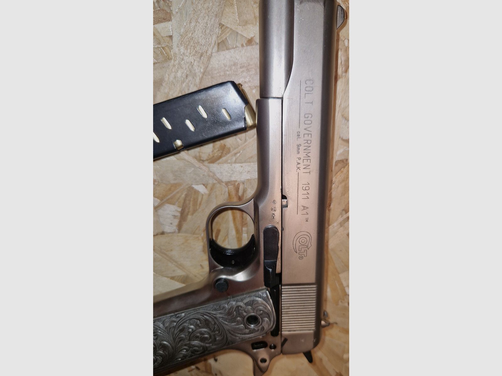 COLT GOVERNMENT 1911  A1 / SILBER / CHROME  / mit  Zubehör / cal. 9mm P.A.K. / PTB 638 / SCHRECKSCHUSS GAS PISTOLE SILVESTER SELBSTVERTEIDIGUNG SAMMLUNG  -----> Beschreibung lesen <------