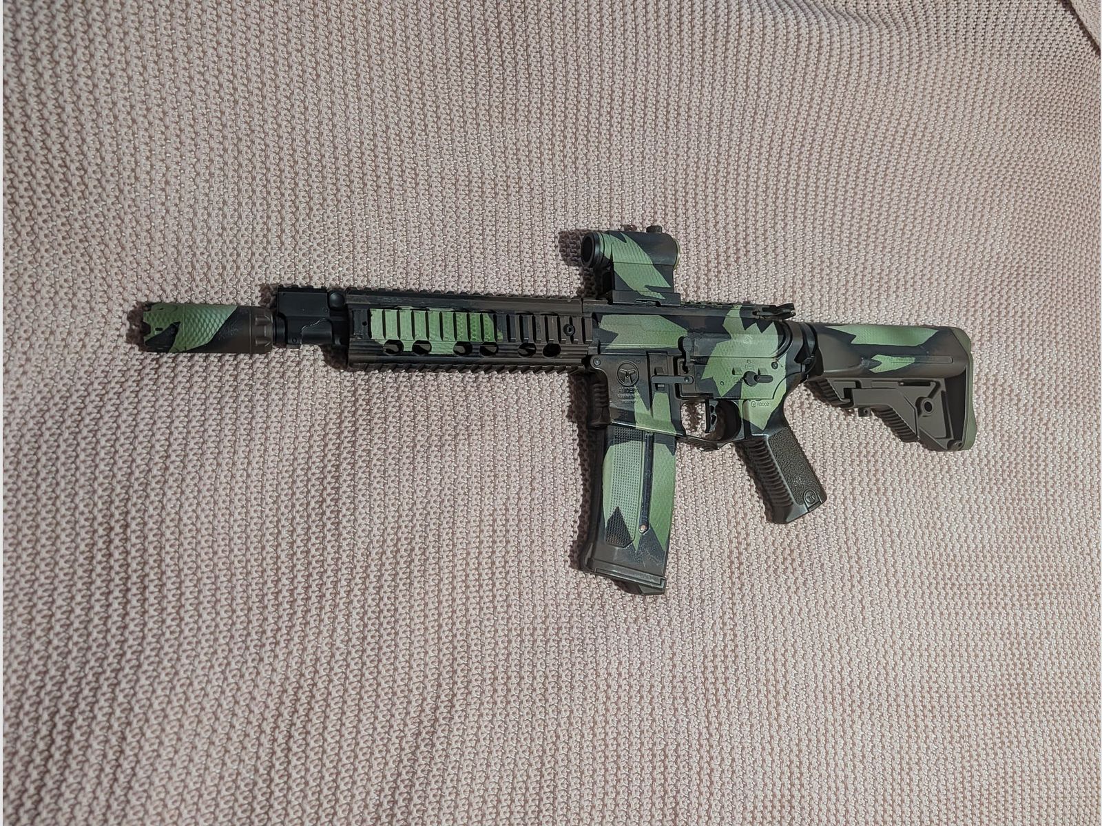 Ares Amoeba 008 S-AEG 6mm Airsoft M4 *lackiert*, Bild 6 von 9