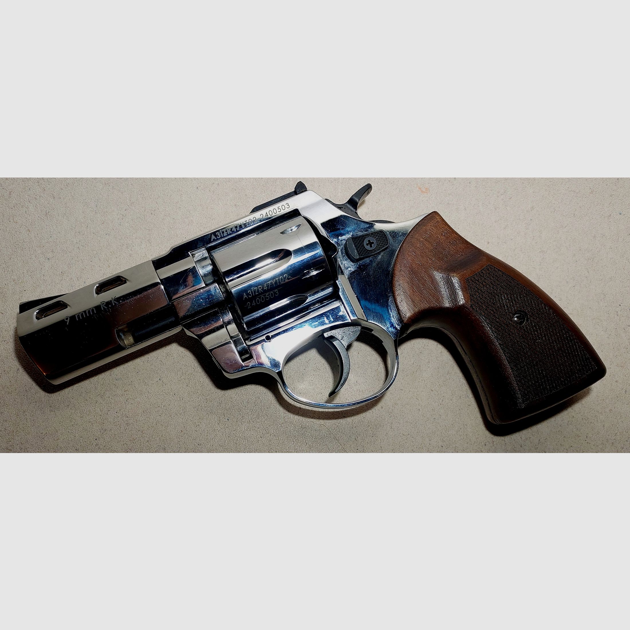 Zoraki R2 3 inch blank firing revolver (PTB 1107) caliber 9mm R.K. chrome wooden grips muzzle protection - LIKE NEW!