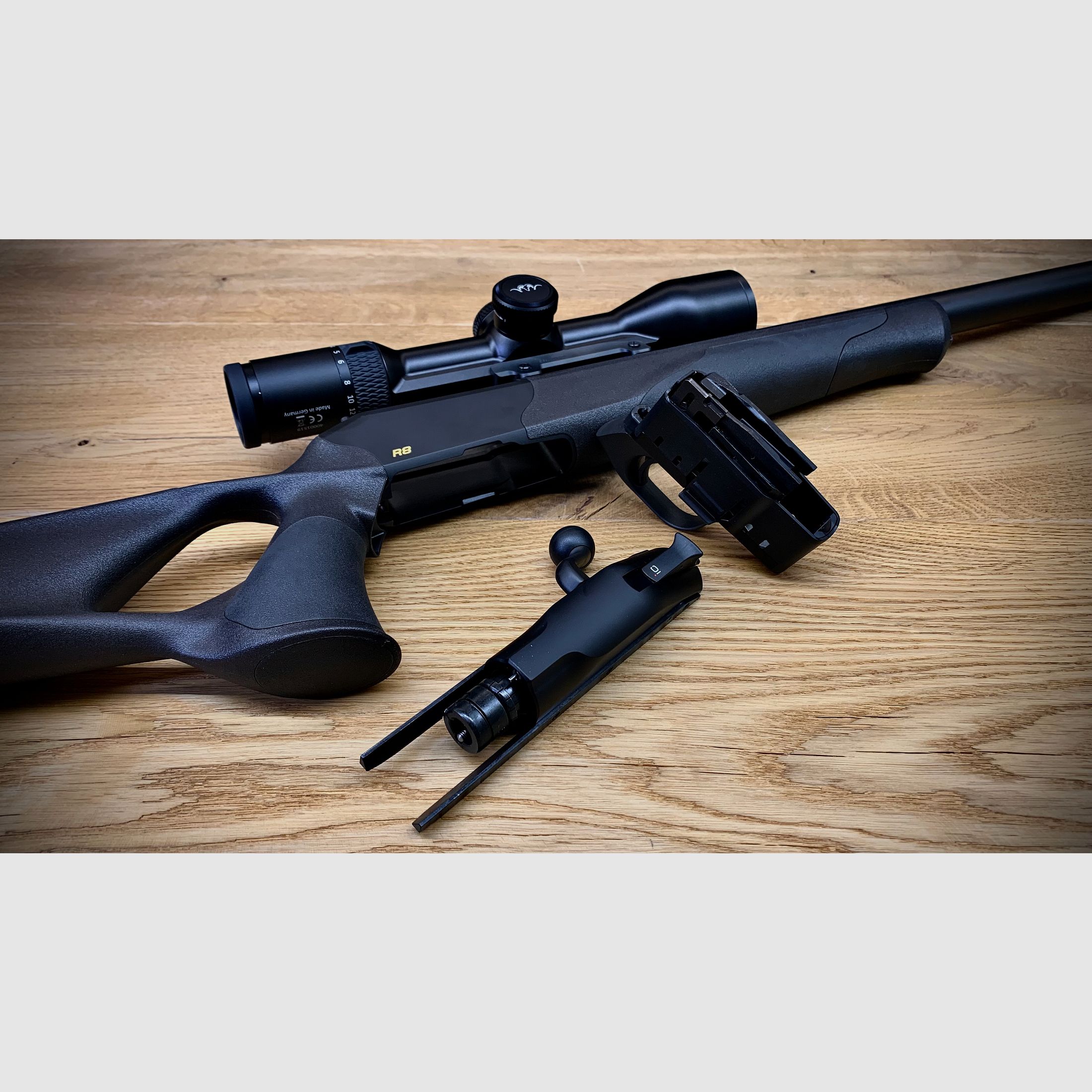 Blaser R8 Ultimate Silence Elastomer /8x57IS o. .308 / 47cm LL / inkl. Blaser B2 2-12x50 und BSM