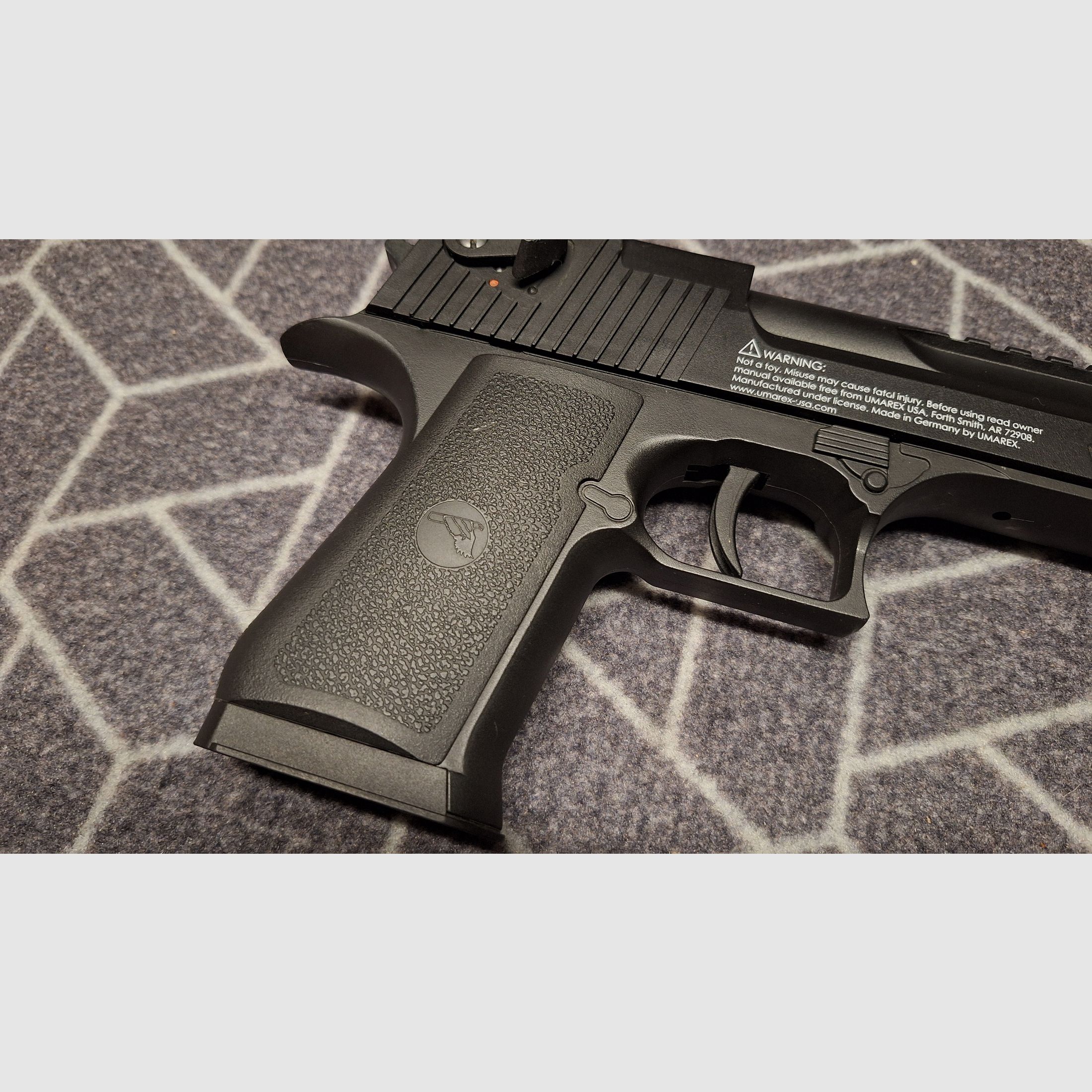 UMAREX Desert Eagle Magnum Research, Inc. - “Blow Back” - Diabolo