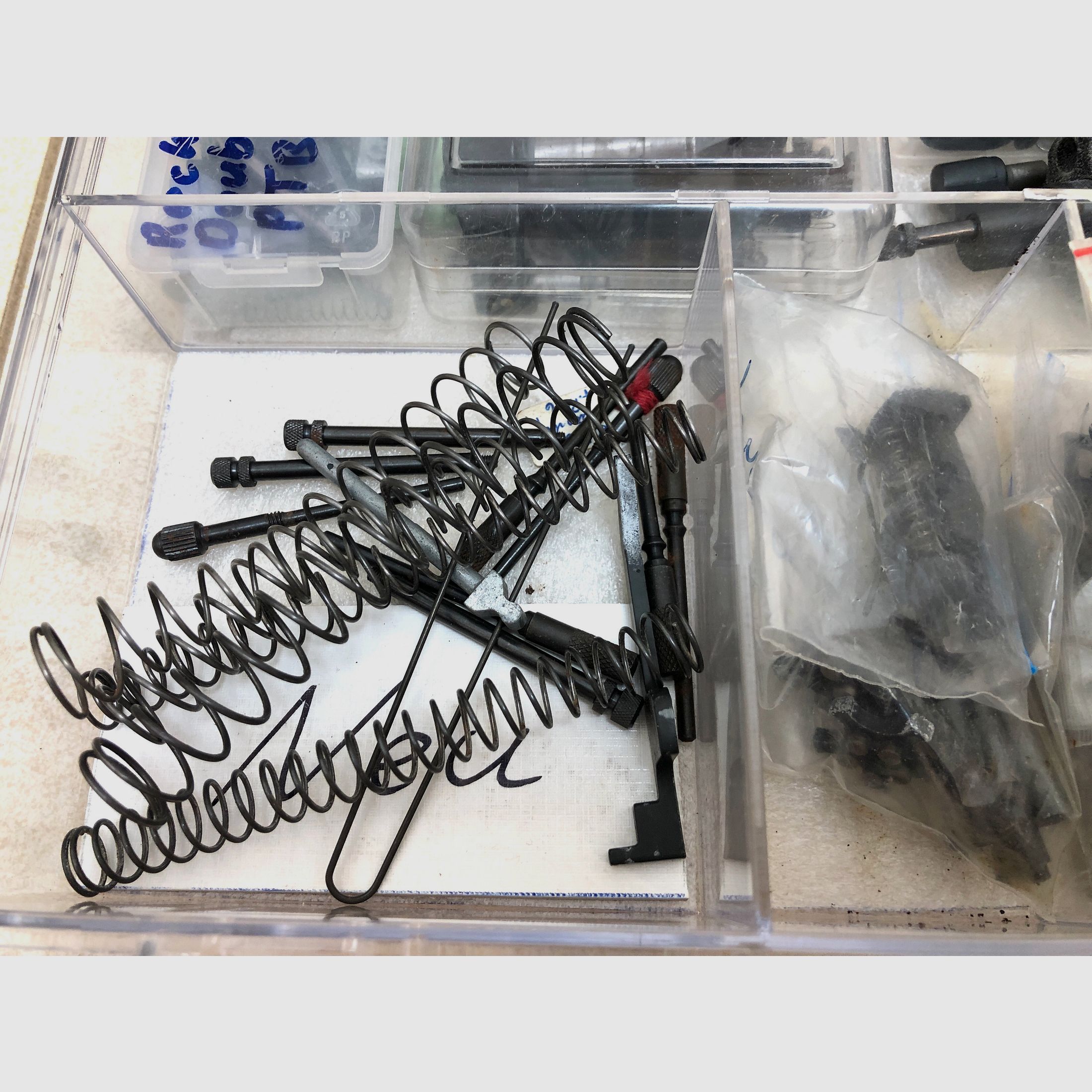 ••• #1 Ersatzteile - Reparatur-Konvolut für Schreckschusswaffen •••