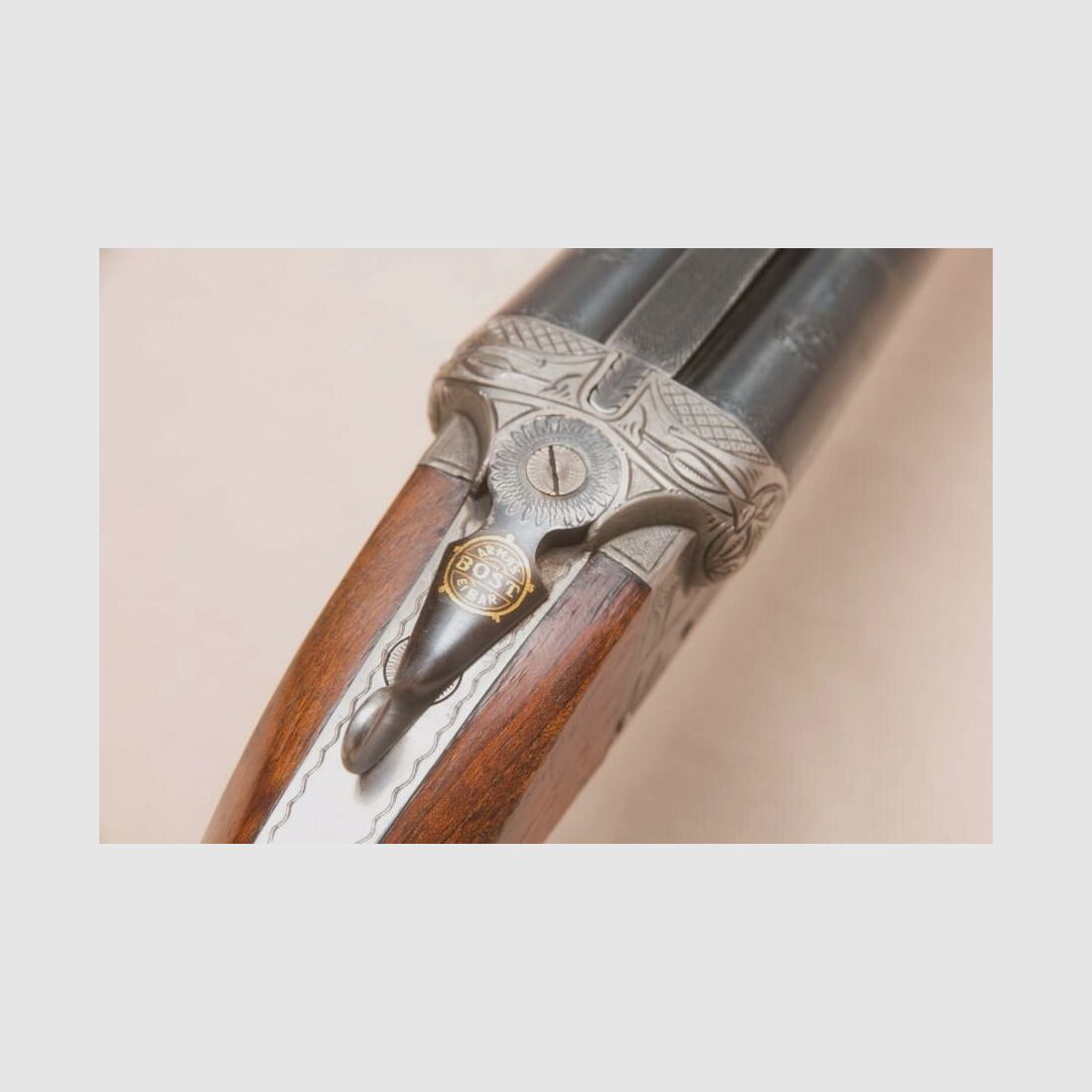 Cross flute double-barrel shotgun