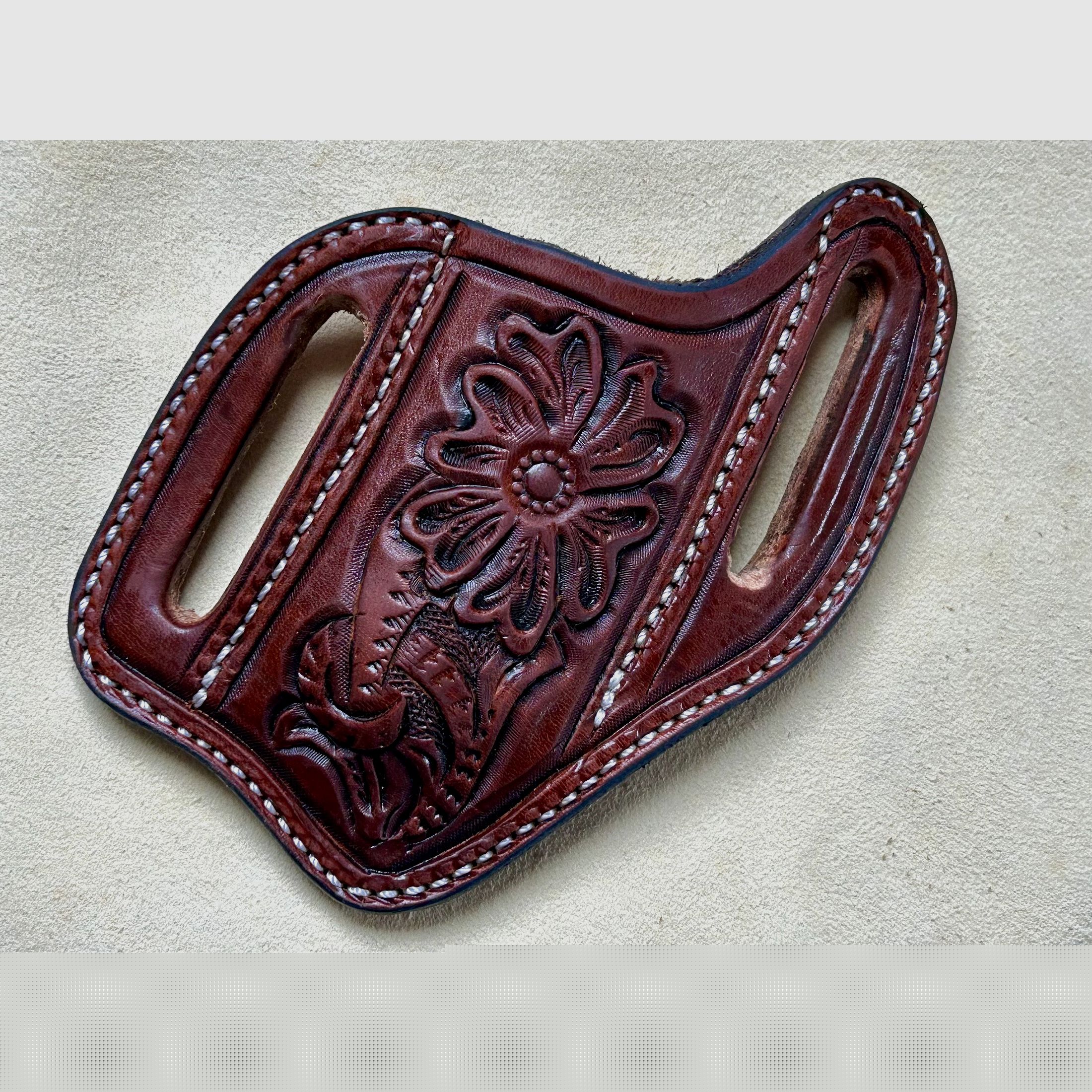 Pancake Messerholster mit floraler Verschneidung für Buck Modell 110, 112