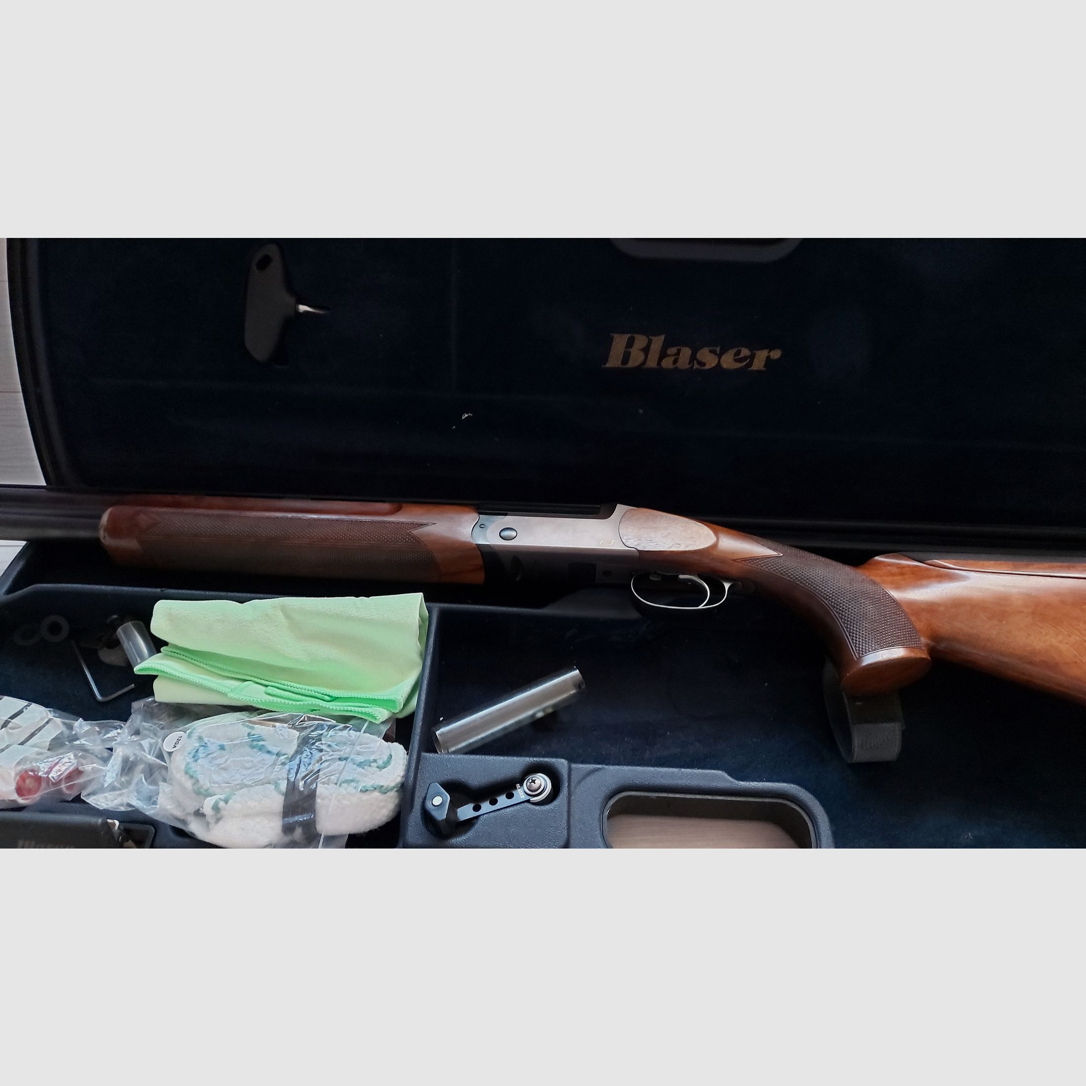 Blaser F3 Competition Cal. 12 – condizioni molto buone – valigia & Briley Chokes