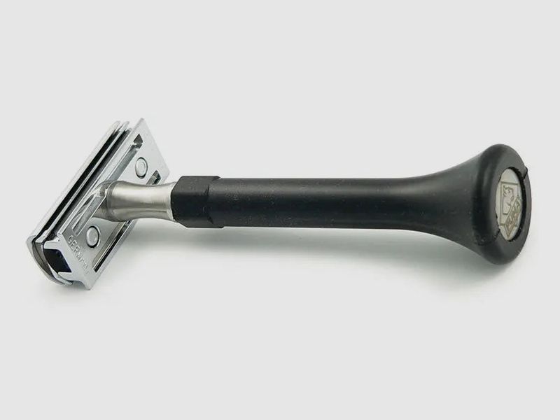Afeitadora PUMA 4Shave con mango FLEX negro de silicona