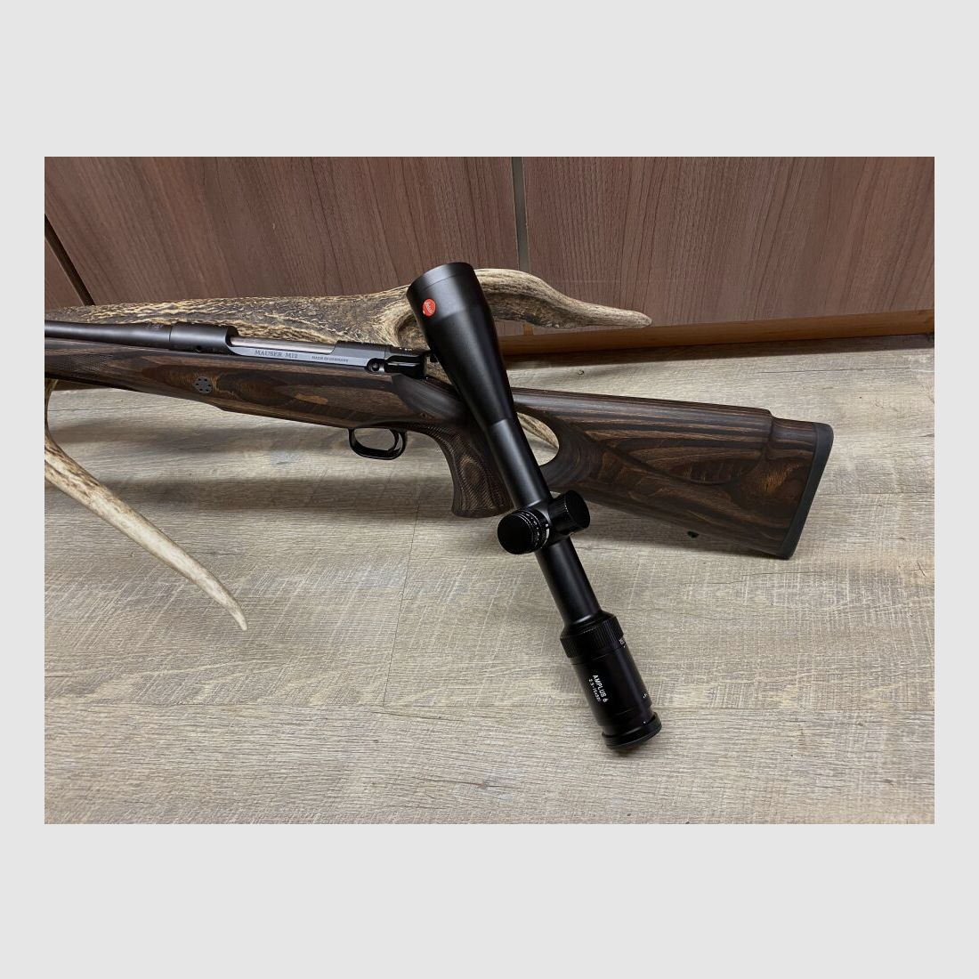 Mauser M12 Max, z Leica Amplus 6 2,5-15x50 i