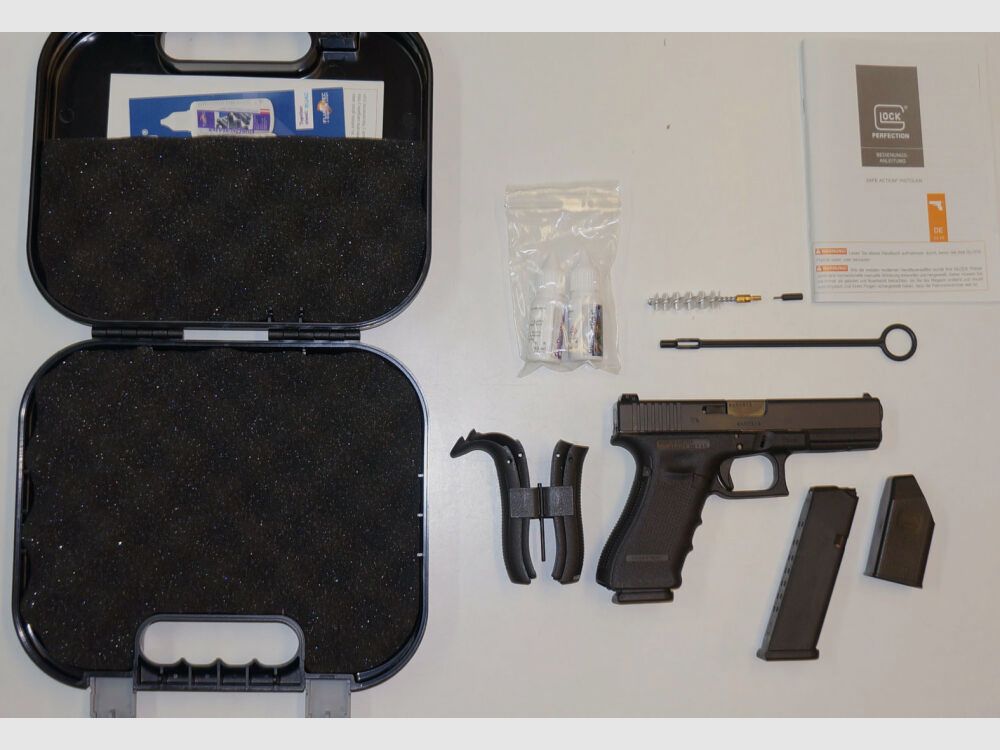 Pistola Glock Glock 17 Gen4 en calibre 9mm Para (9x19) Incl. accesorios