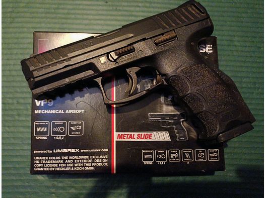 Heckler und Koch VP9 Umarek metal 6mm Softair 0.5 J. Authentic replica