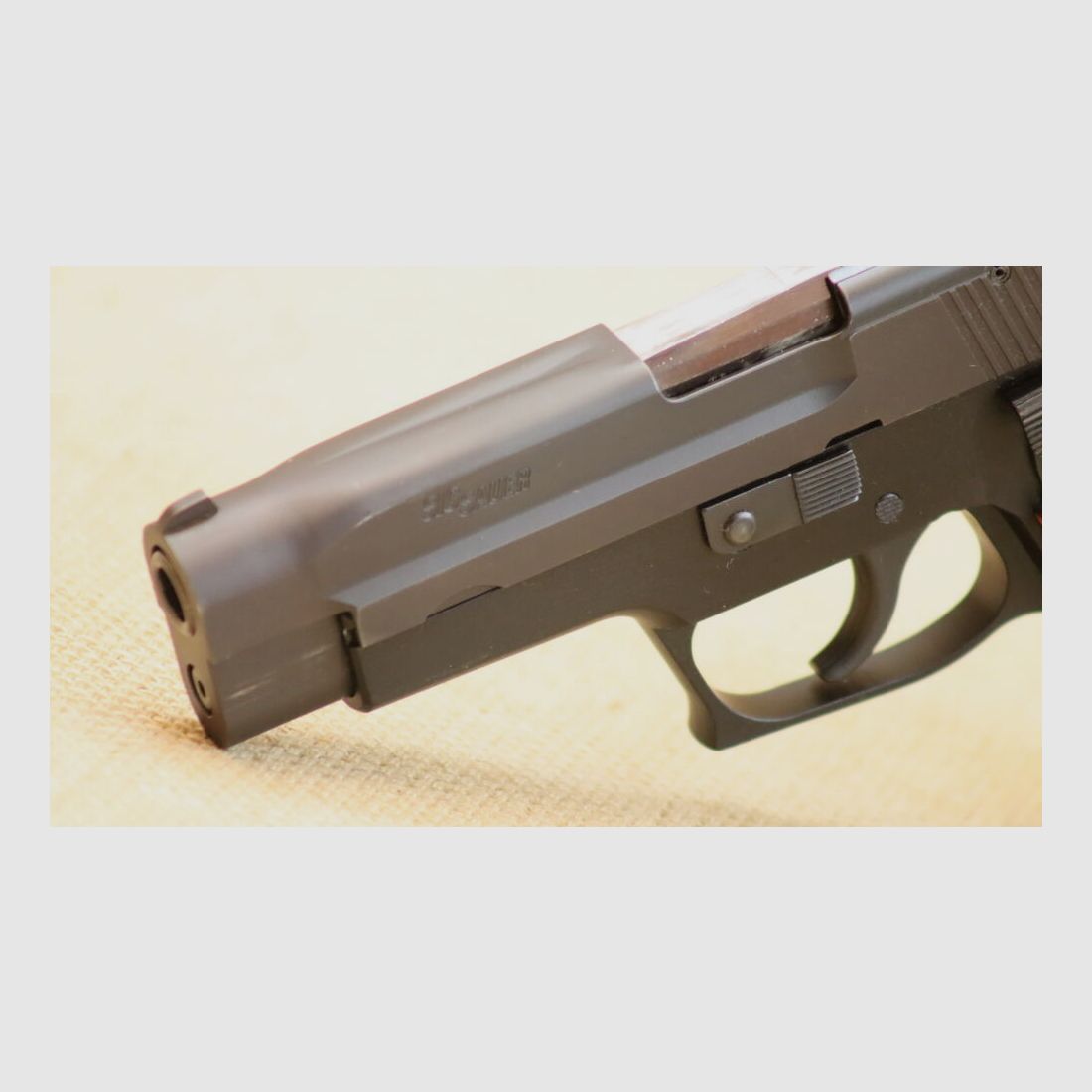 SIG Sauer P220 9mm Luger