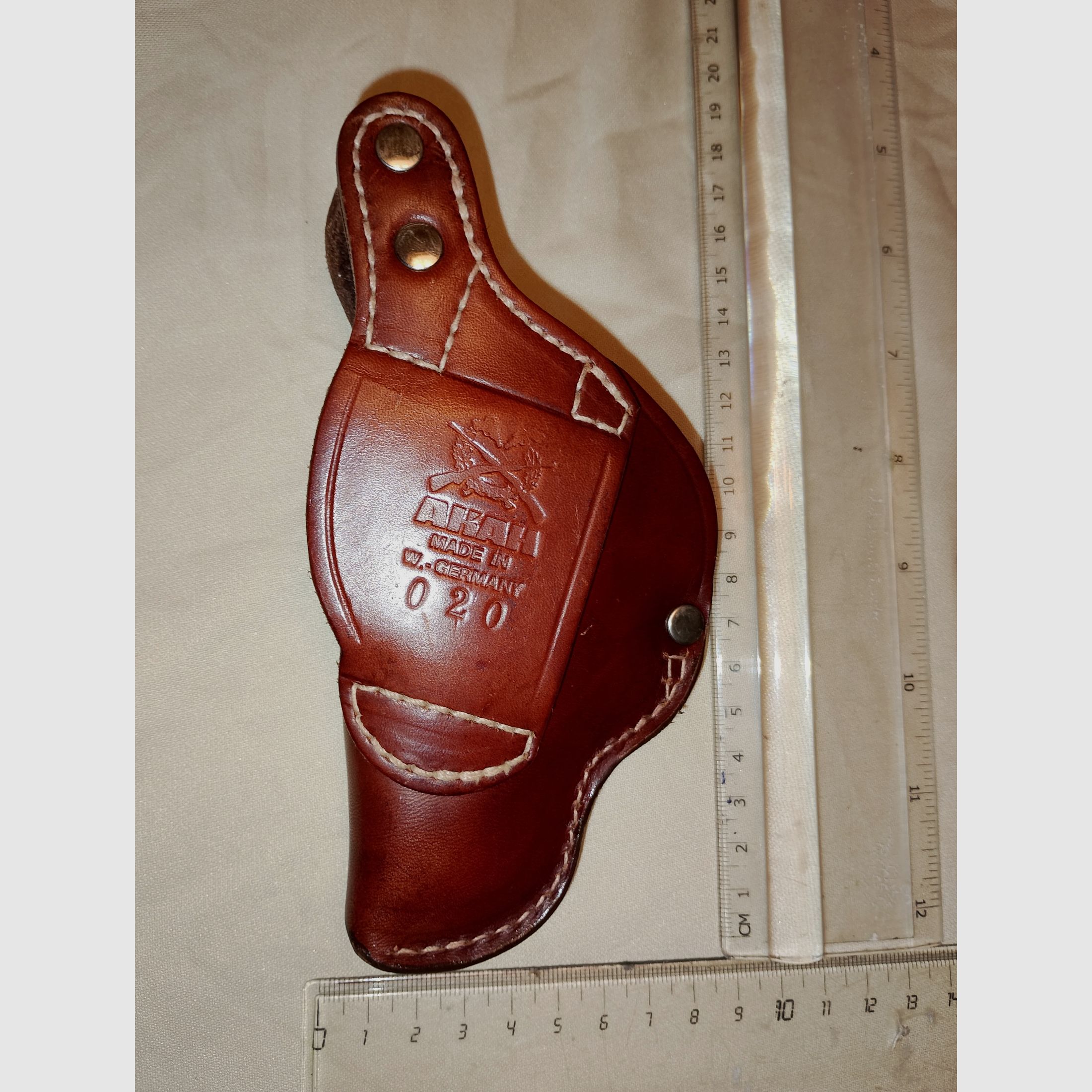 Fondina per revolver in pelle AKAH